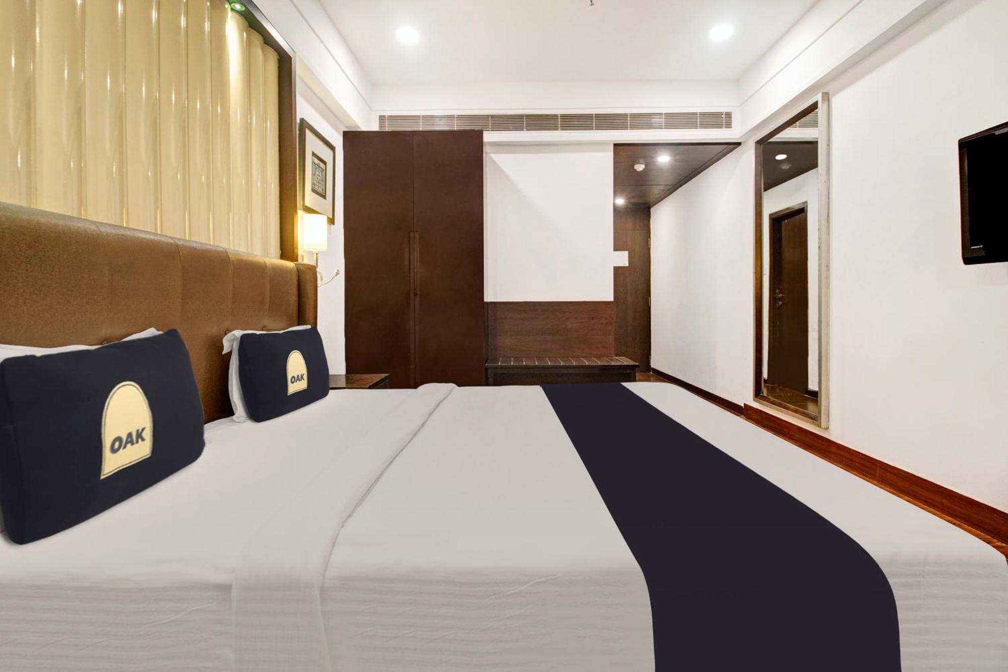 Capital O Grand Himayat 3*