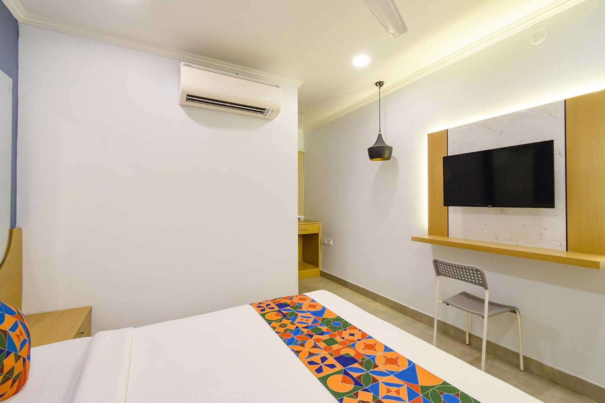 Fabhotel The Cinco Primera Hotel