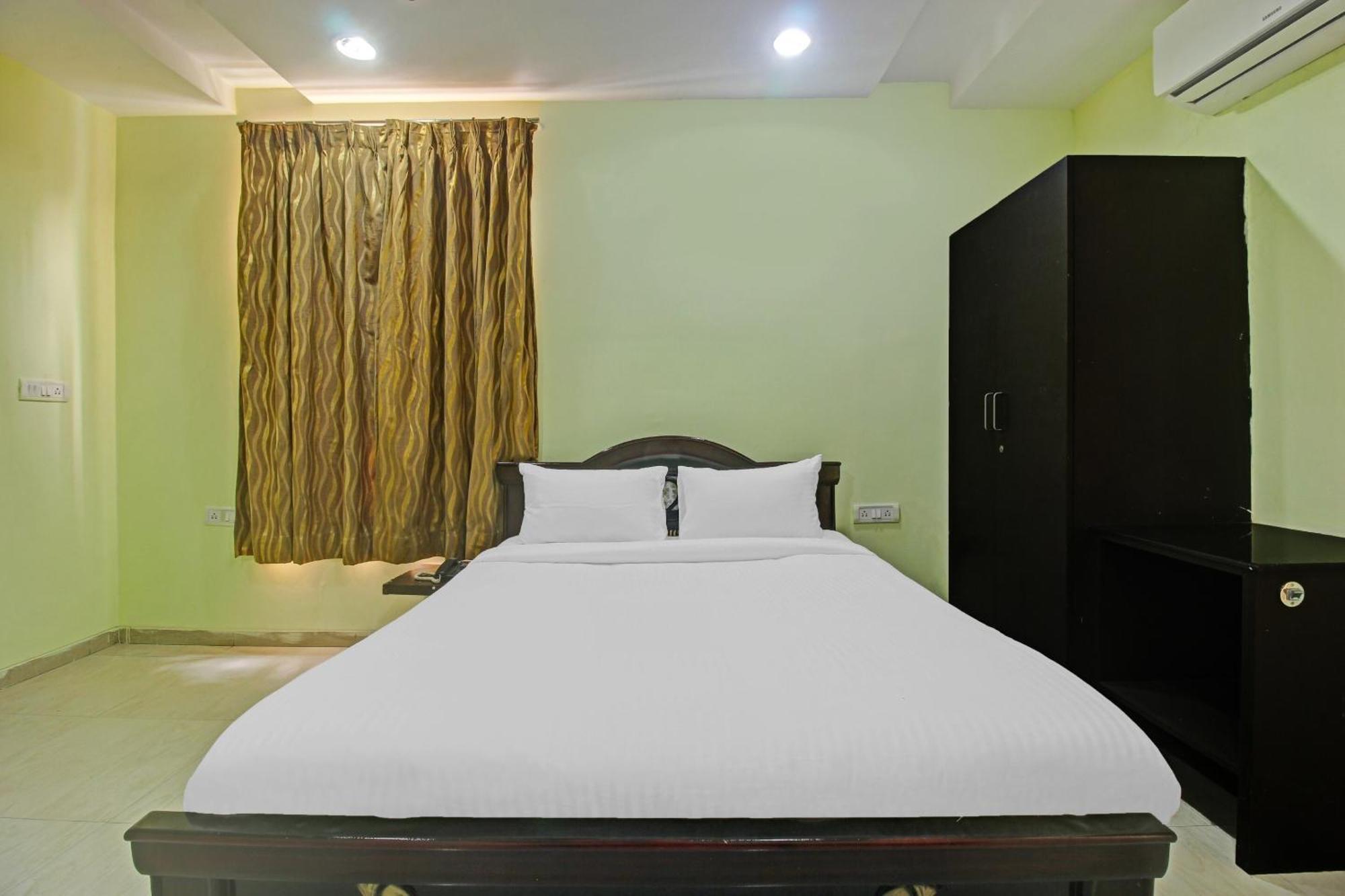 O Sri Residency Near 4*