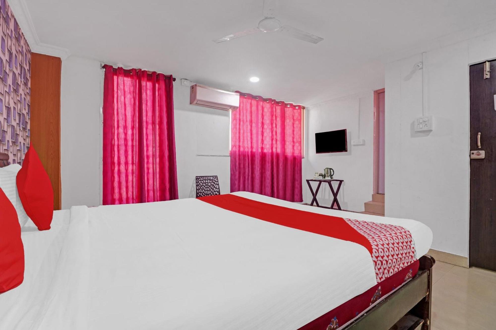 O New Lakeview Palace Hotel 3*