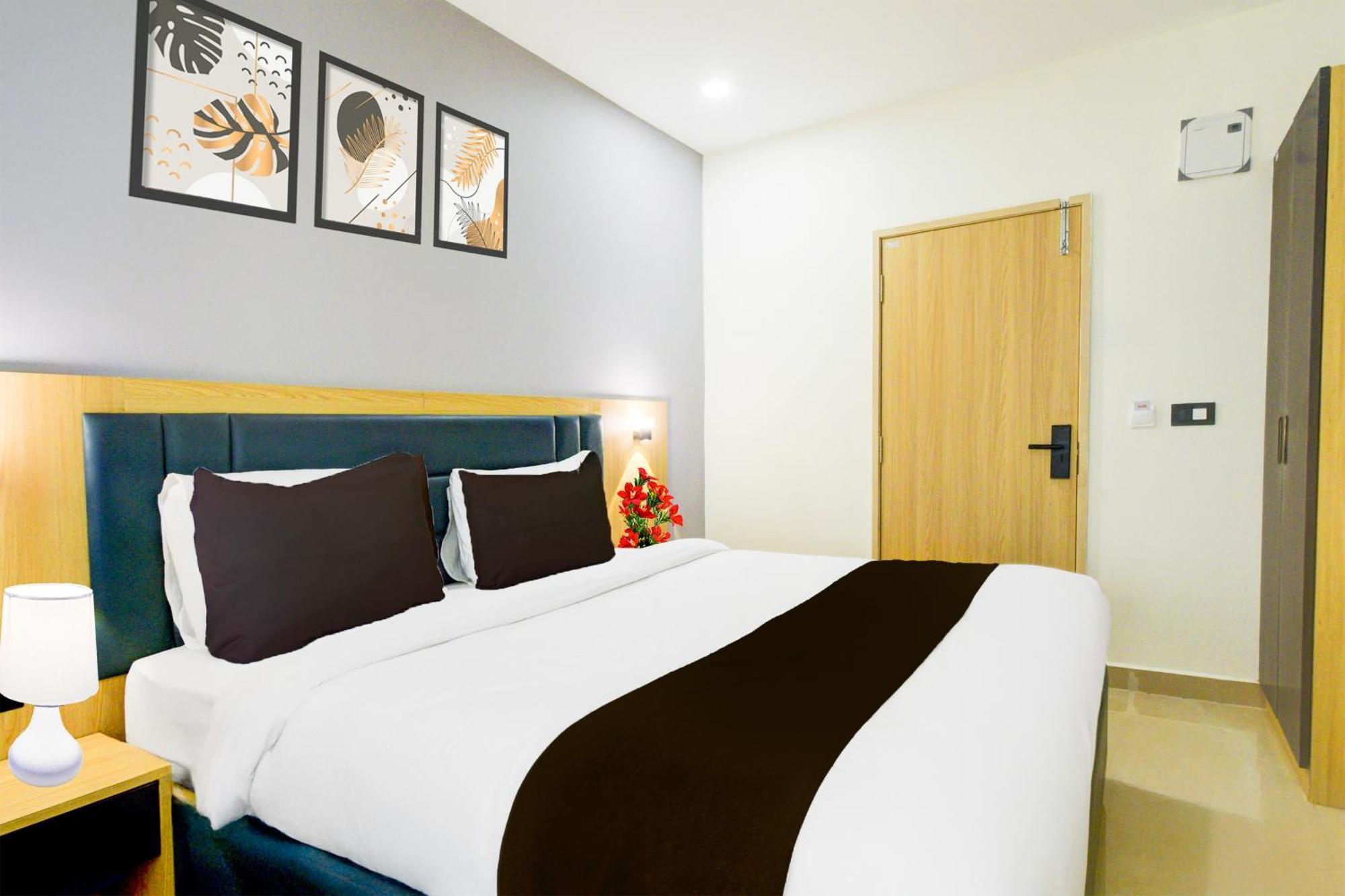 Super Townhouse Aarav Business