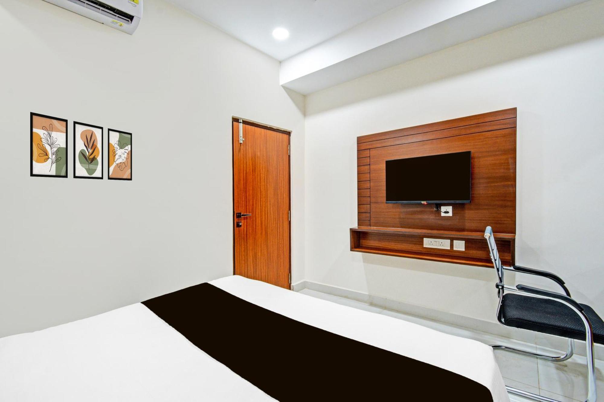 O Laura 3* Hyderabad
