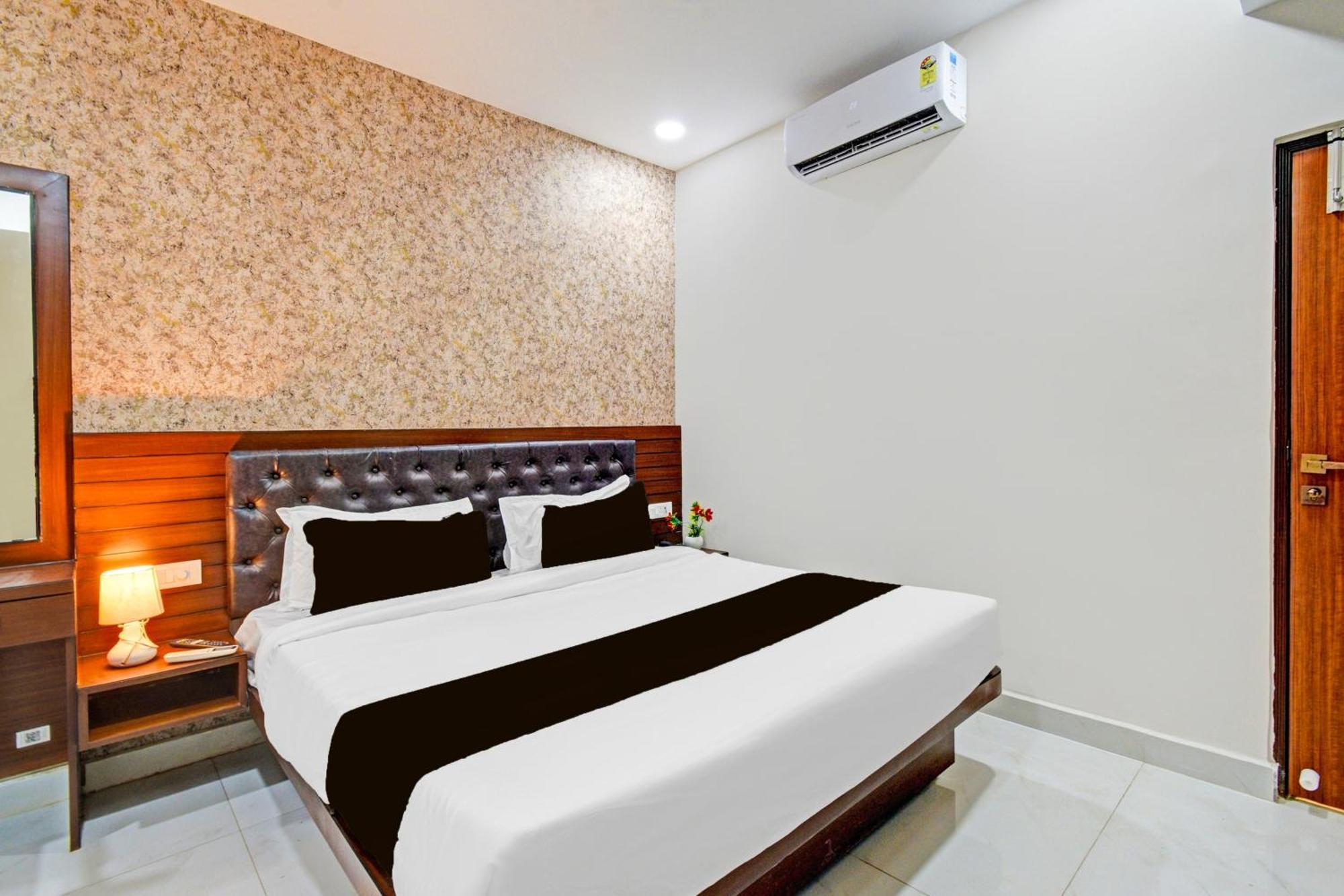 O Laura 3* Hyderabad