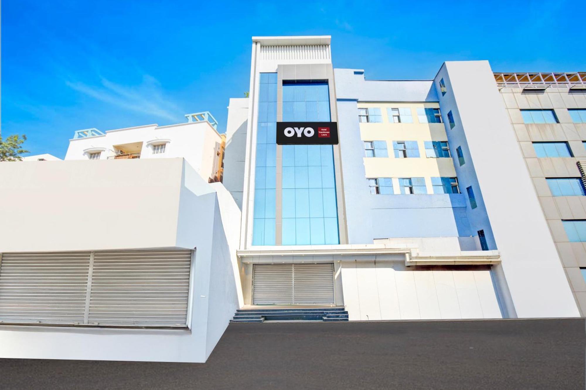 O Laura Hotel 3*