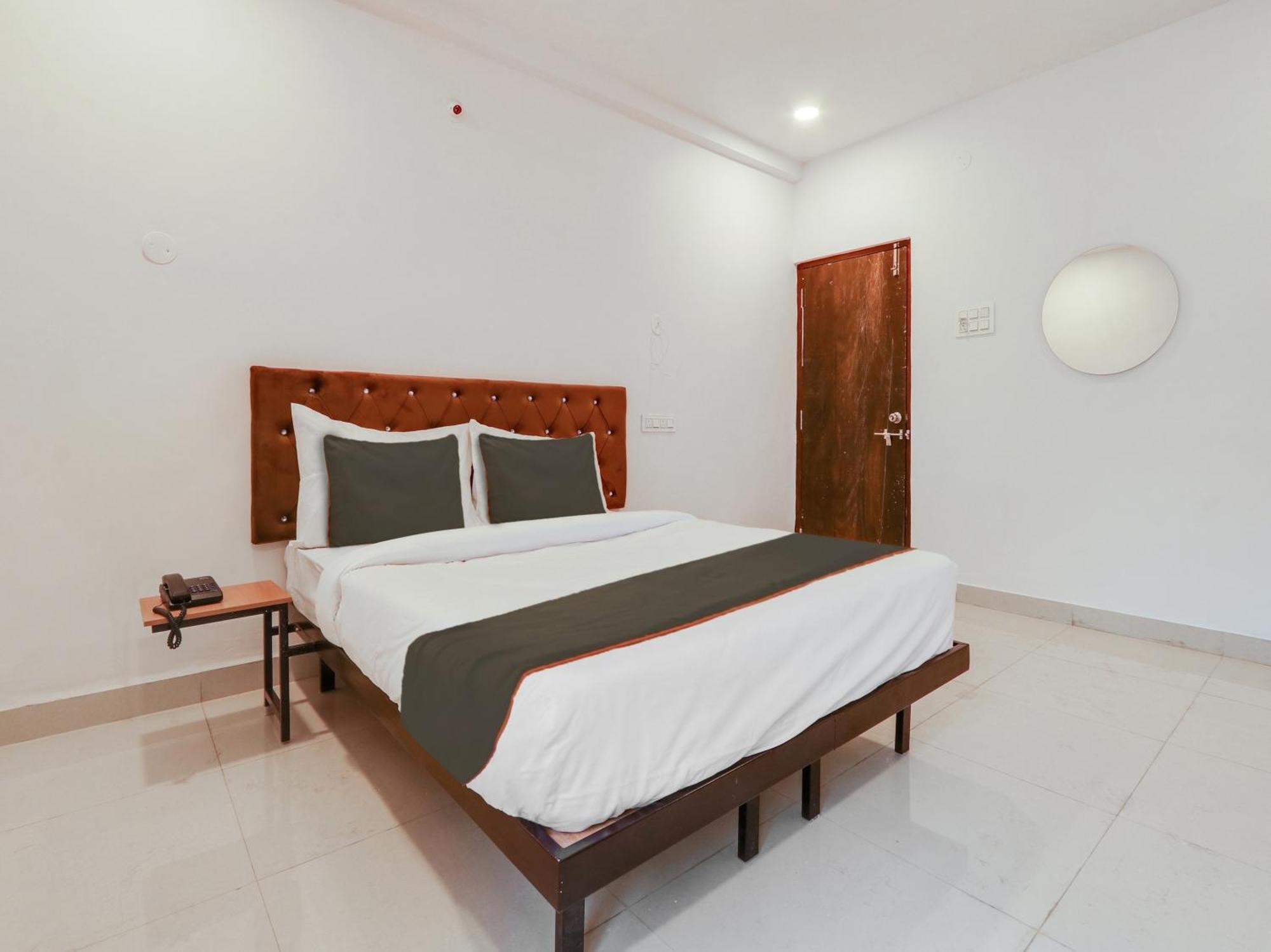 Super Collection O White Ridge Kamineni Hotel Hyderabad