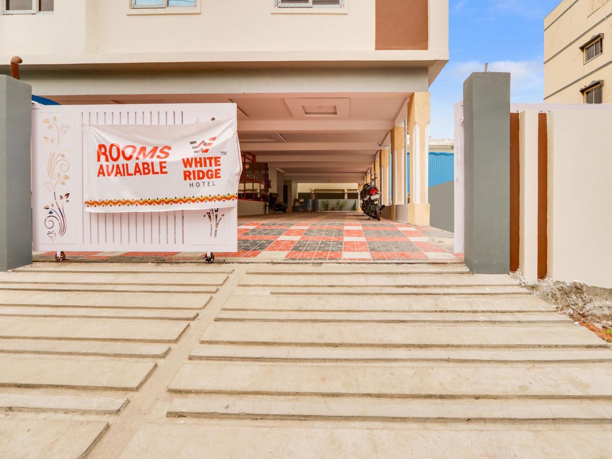 Super Collection O White Ridge Kamineni 4*