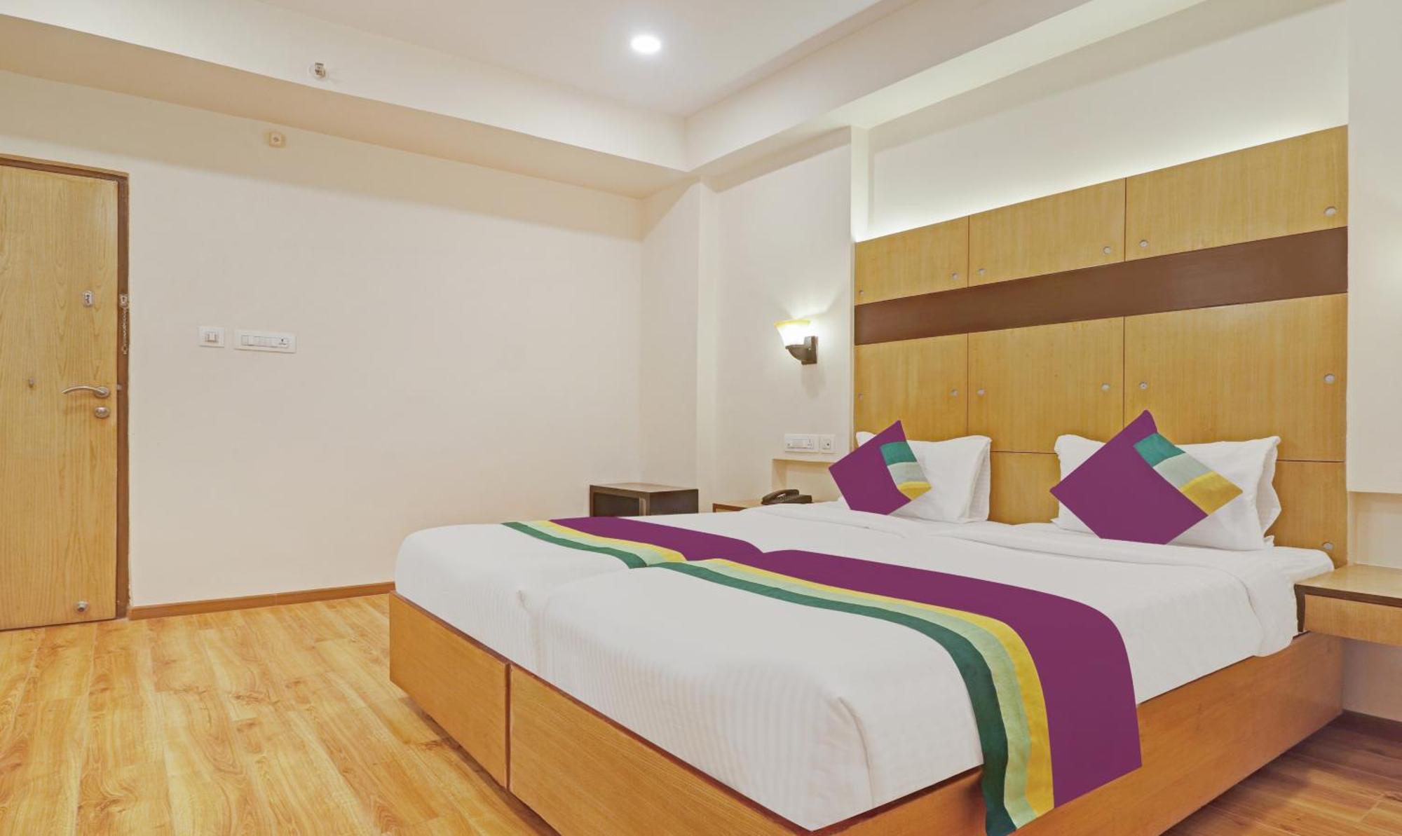 Treebo Premium Seven View Hotel 4*
