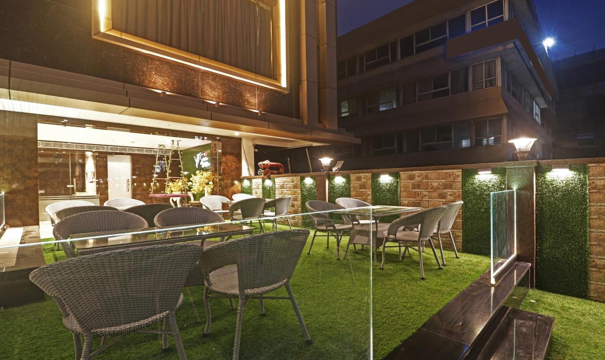 Treebo Premium Seven View