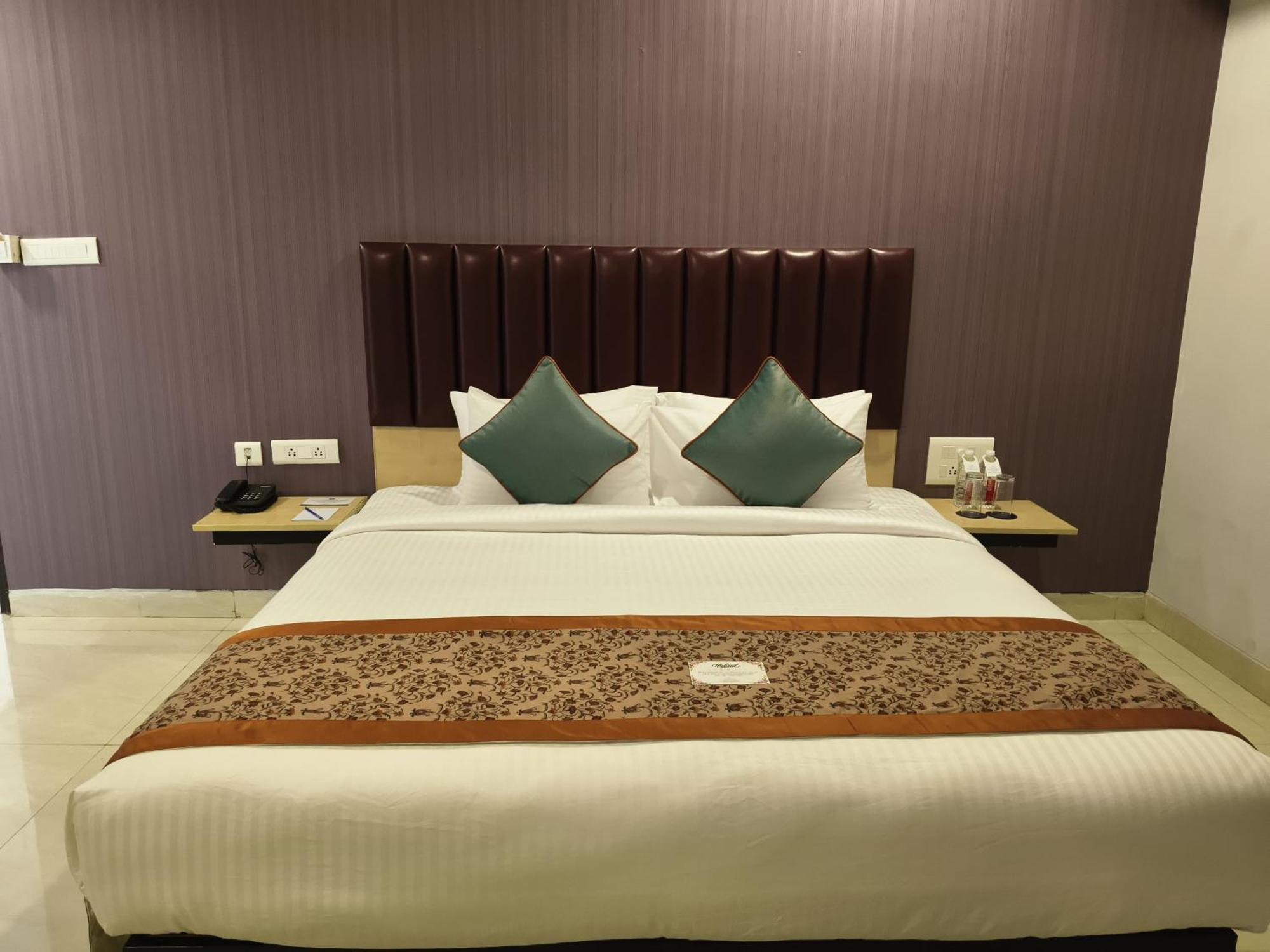 Aparthotel Grand Continent Kondapur Hyderabad