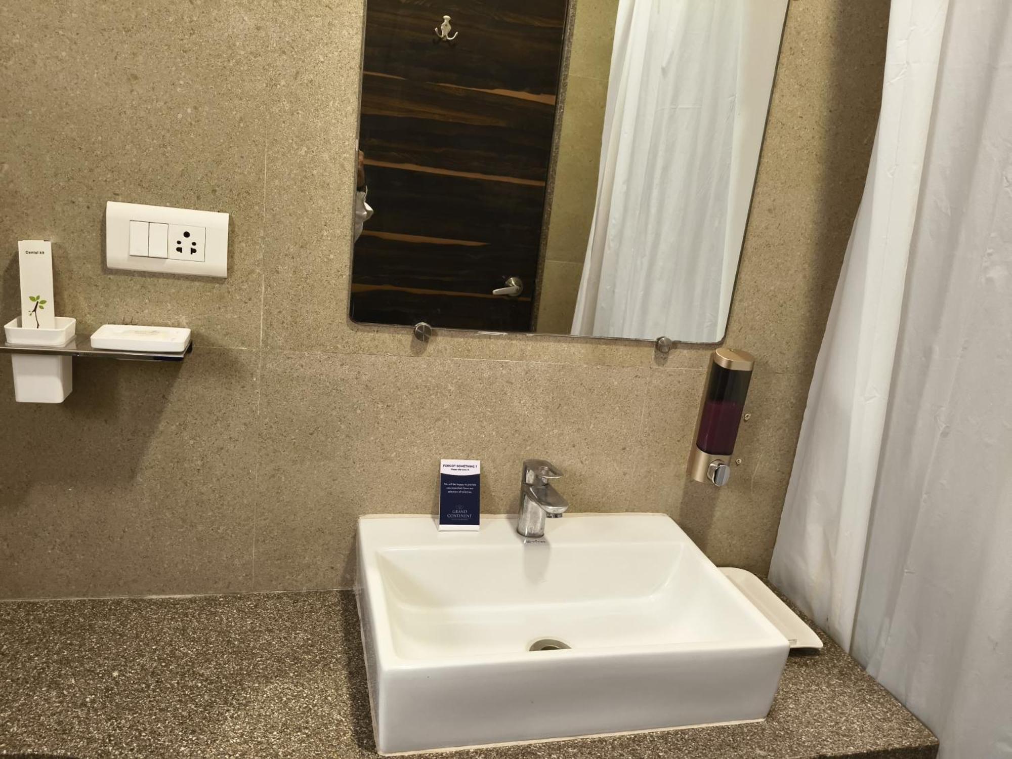 Grand Continent Kondapur Aparthotel *