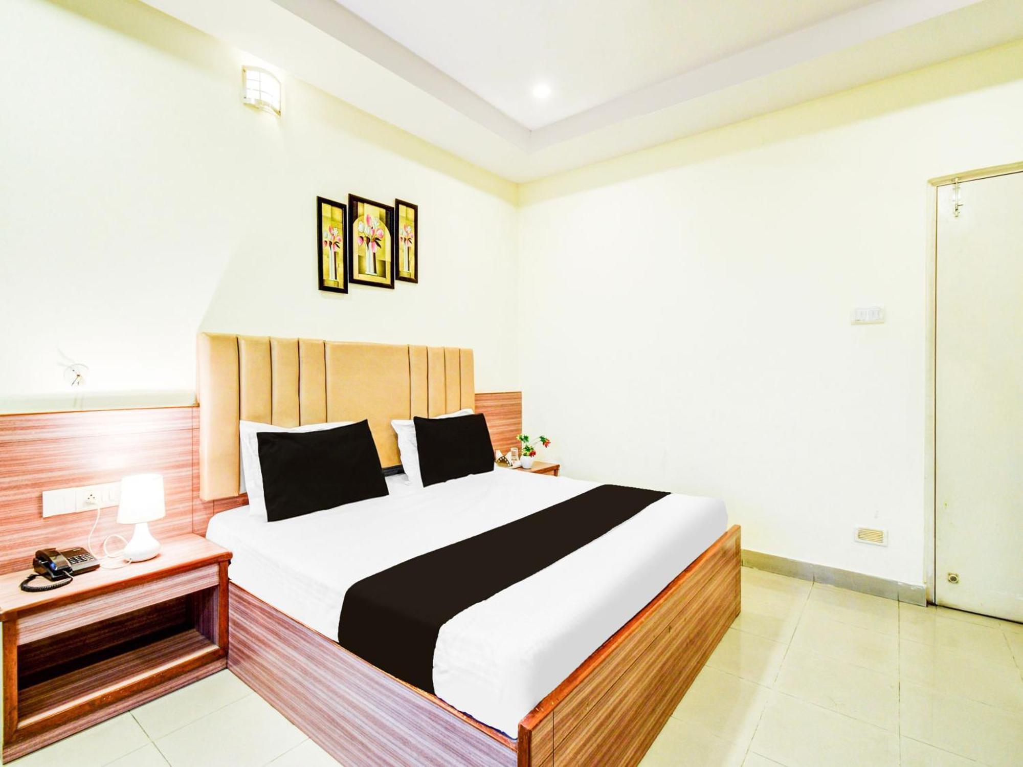Hotel Super Townhouse Red Hills Lakdikapul Formerly Sitara Grand