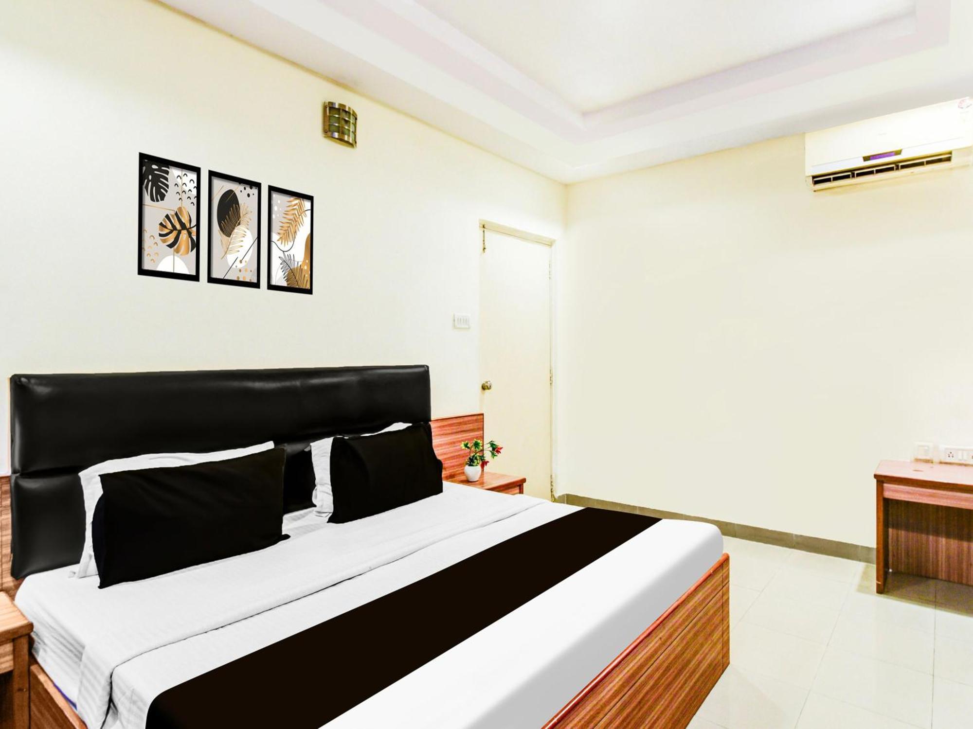Super Townhouse Red Hills Lakdikapul Formerly Sitara Grand 3* Hyderabad