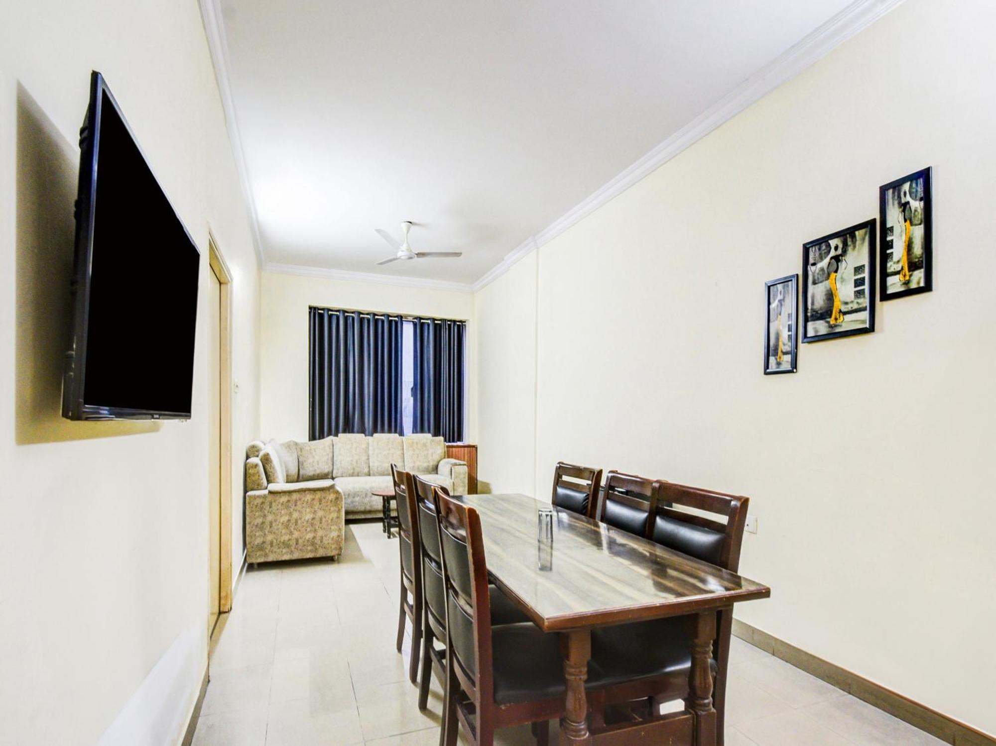 Super Townhouse Red Hills Lakdikapul Formerly Sitara Grand Hyderabad
