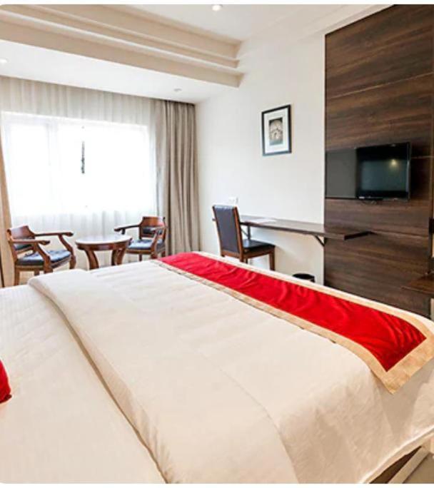 Hotel Blossom Rooms- A Luxury Collection Hotel- Beside Care Hospital- Banjara Hills Hyderabad