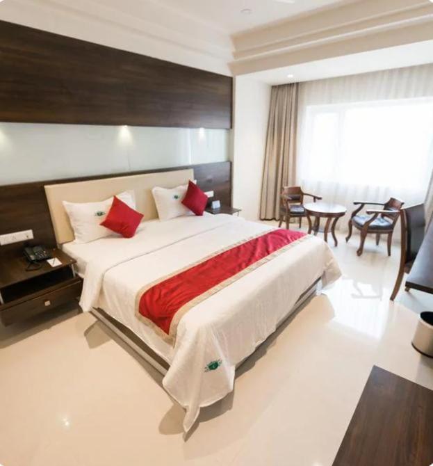Blossom Rooms- A Luxury Collection Hotel- Beside Care Hospital- Banjara Hills Hotel