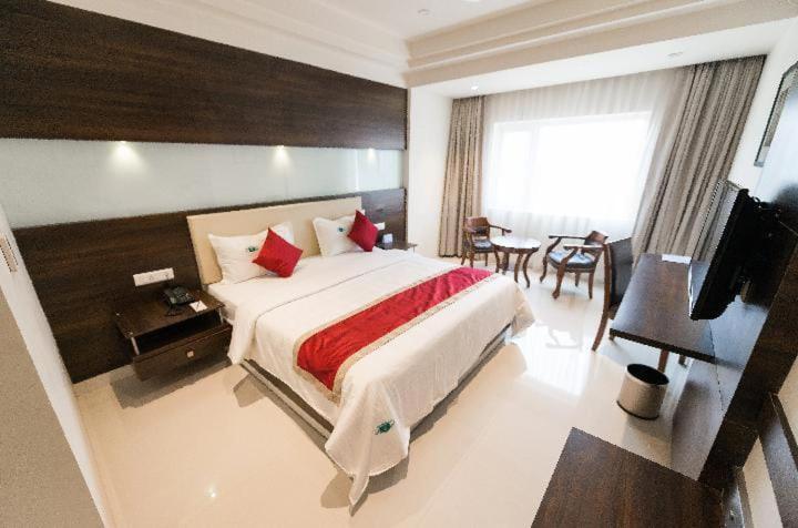 Blossom Rooms- A Luxury Collection Hotel- Beside Care Hospital- Banjara Hills Hotel Hyderabad