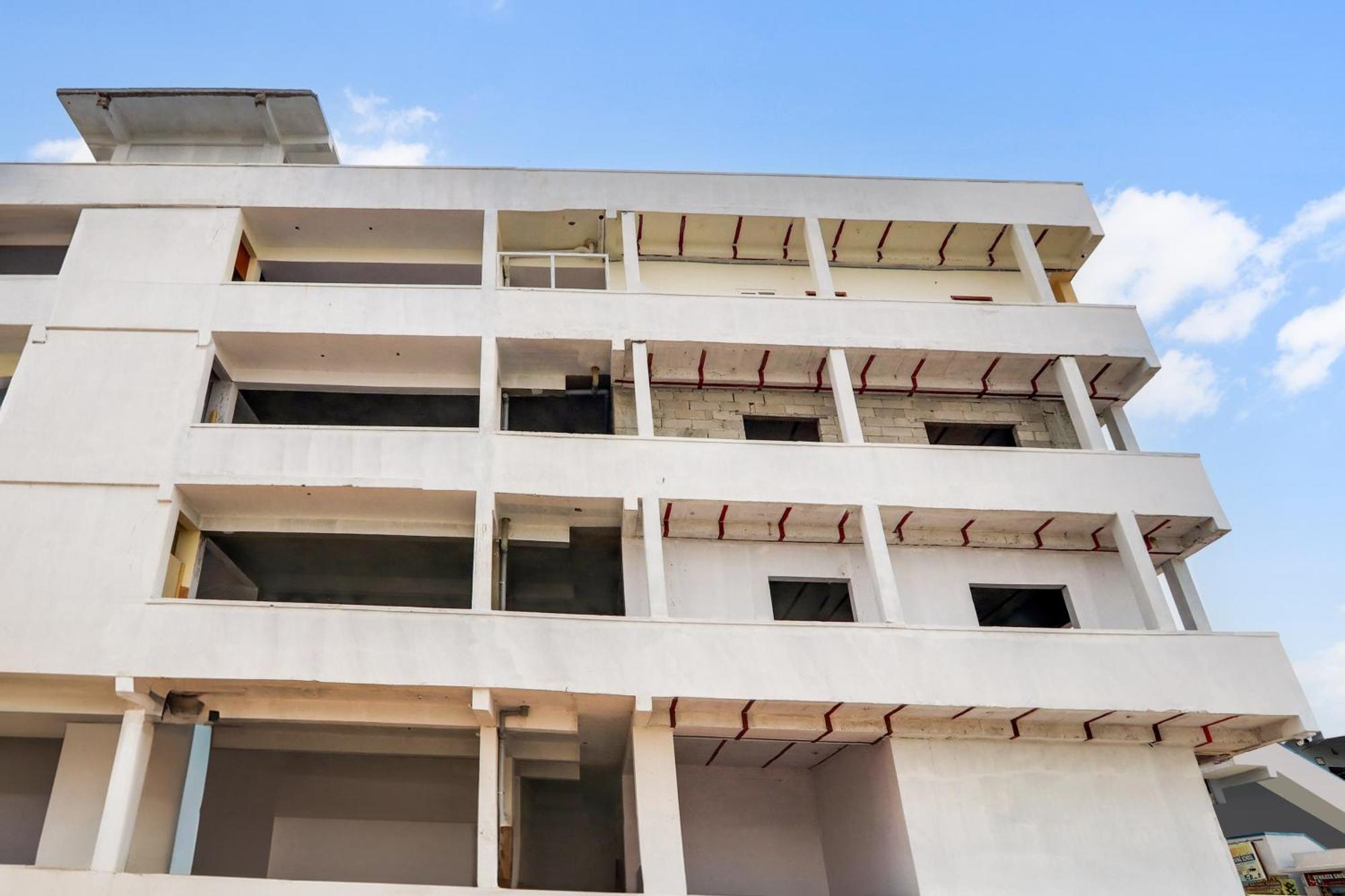 Hotel Gk Grand Maula Ali