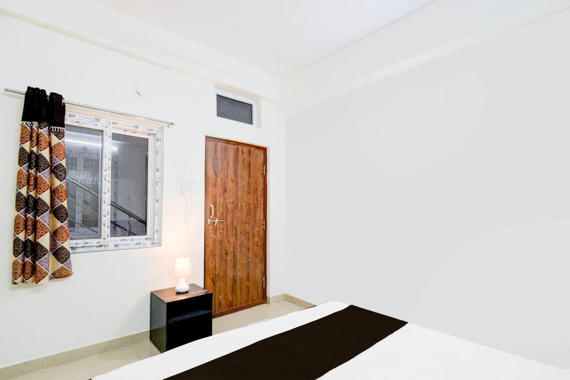 O Sri Vani Co- Live & Hotel *