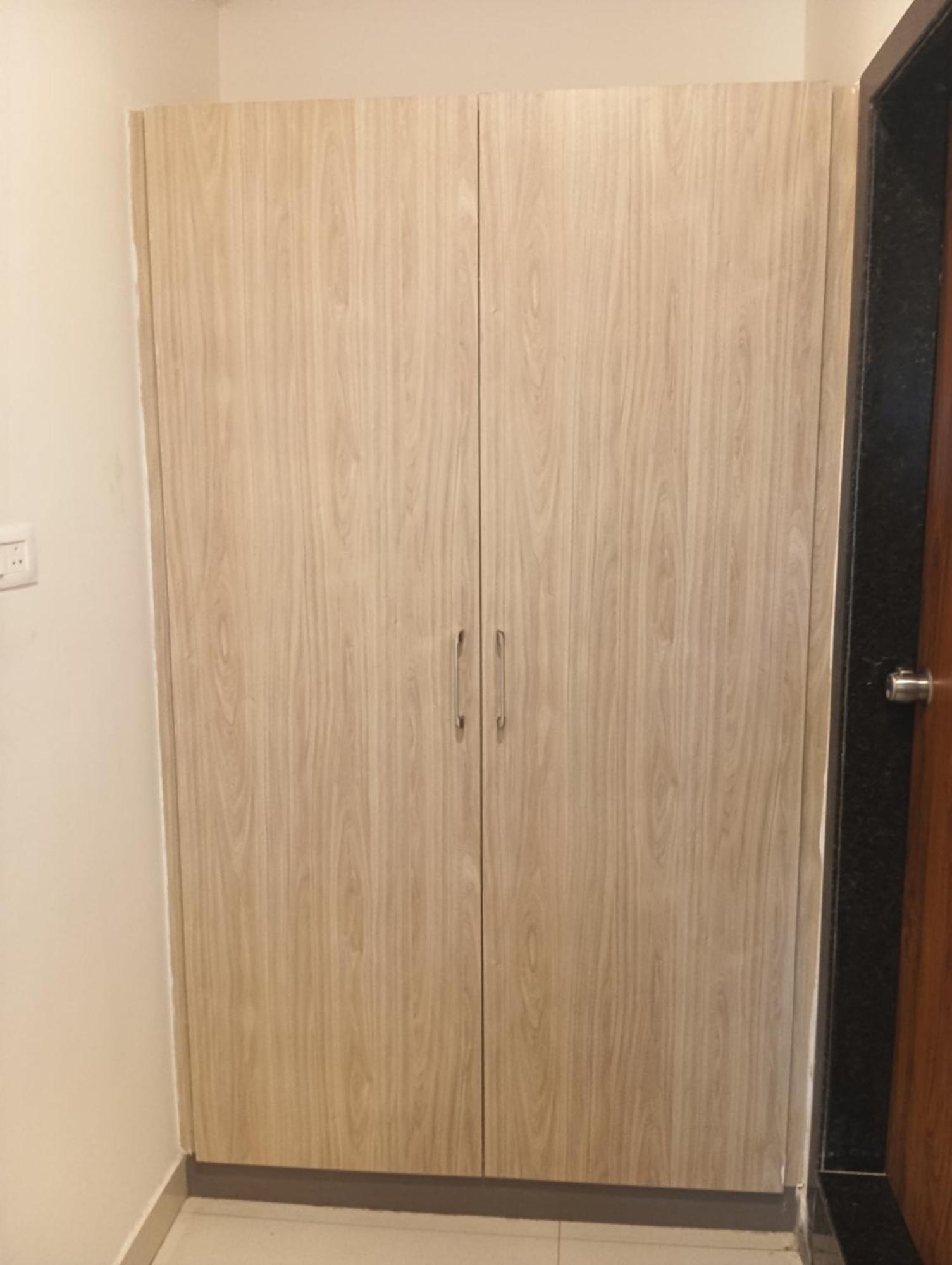 Embassy Hotel 3*