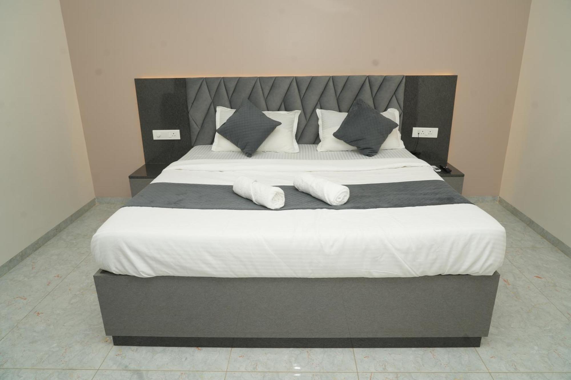 Royal Hotel Hyderabad