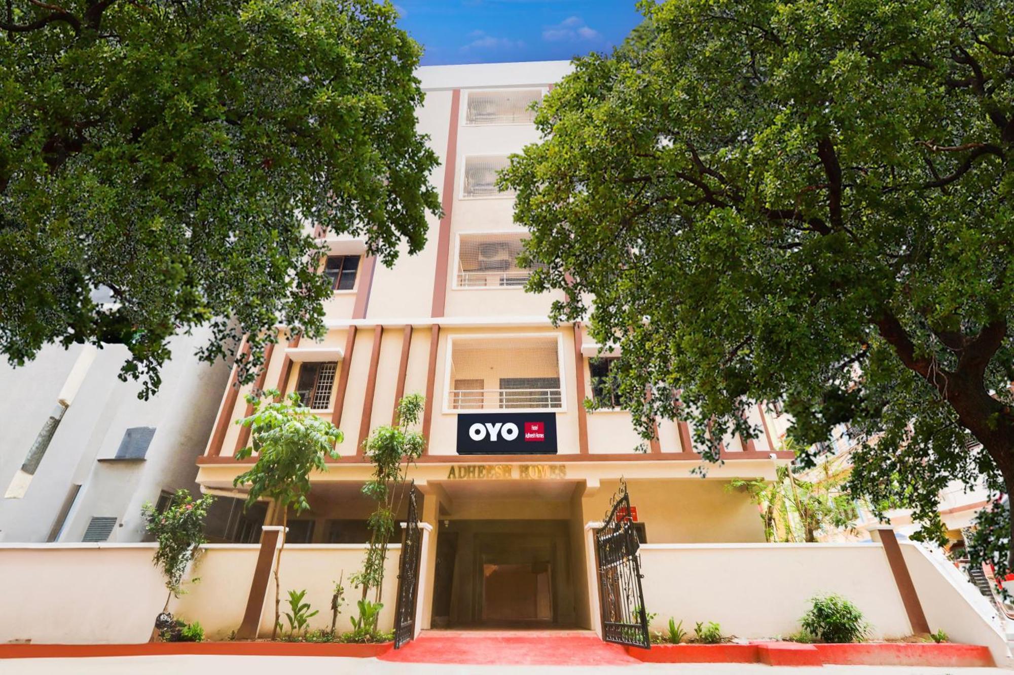 Hotel O Castle Kondapur 3*