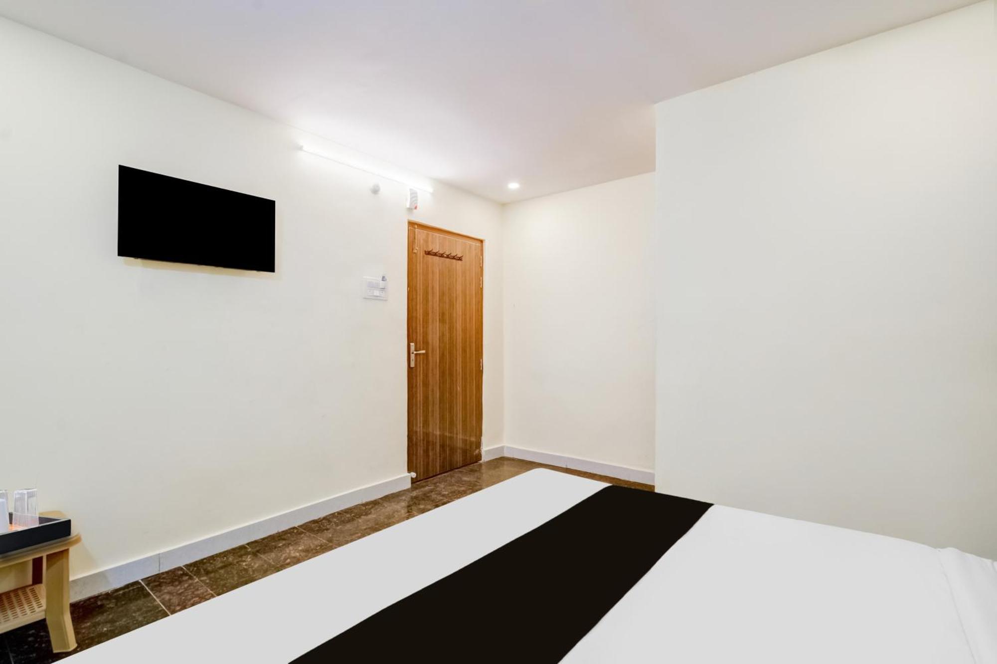 Hotel Super O Neredmet Road 3*