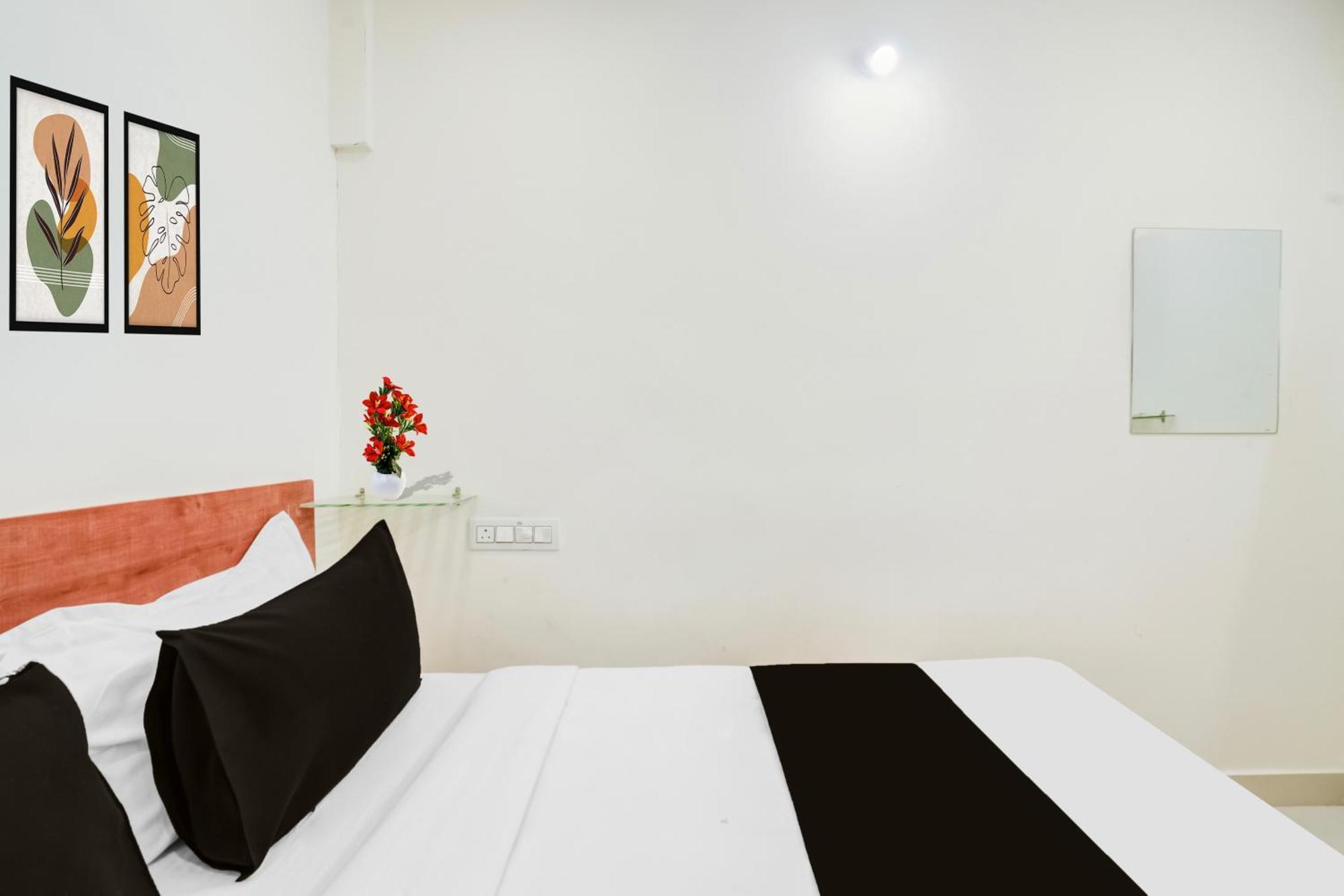 Super O Neredmet Road Hotel 3*