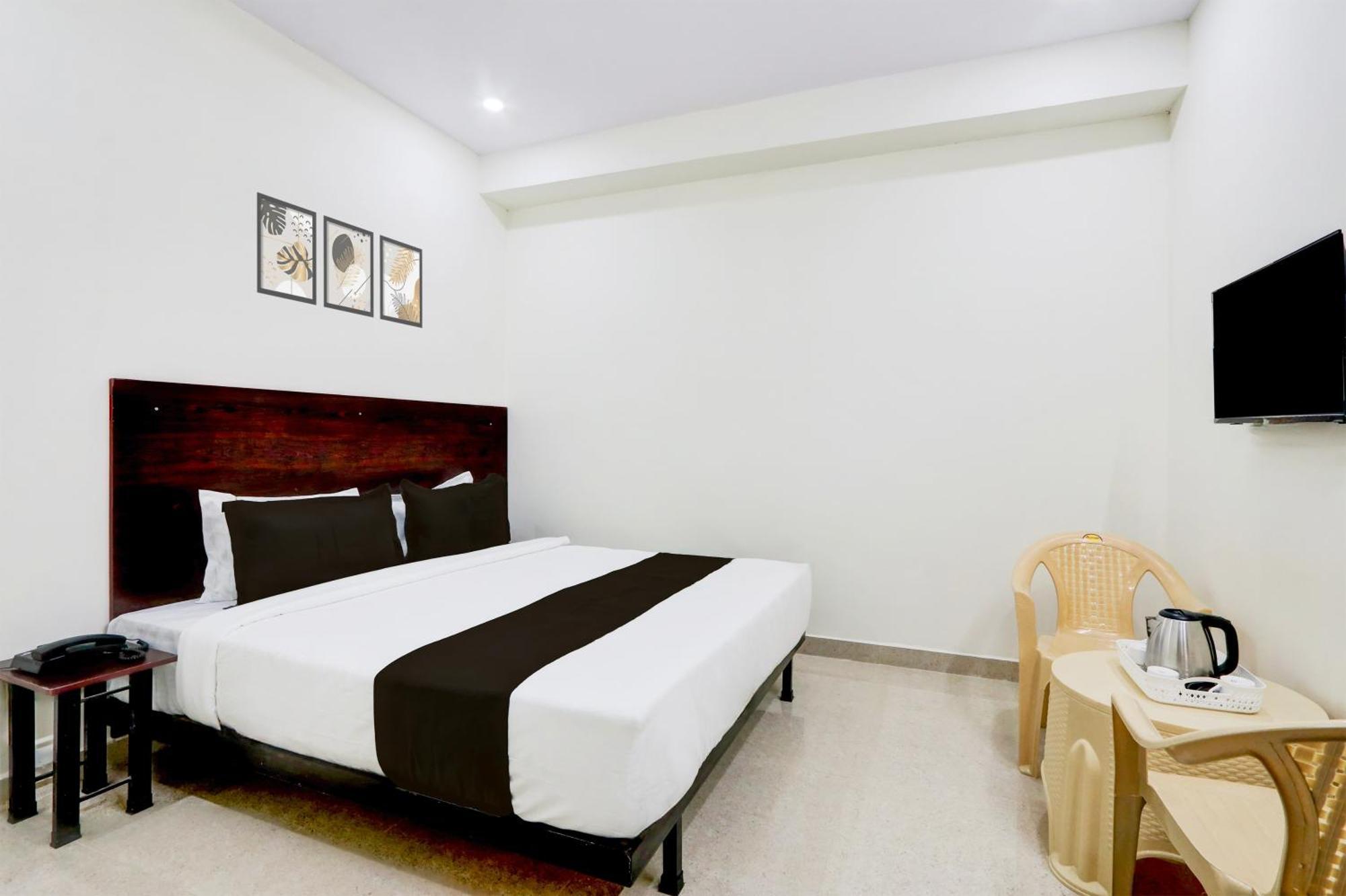 Hotel O Moon Star 3*