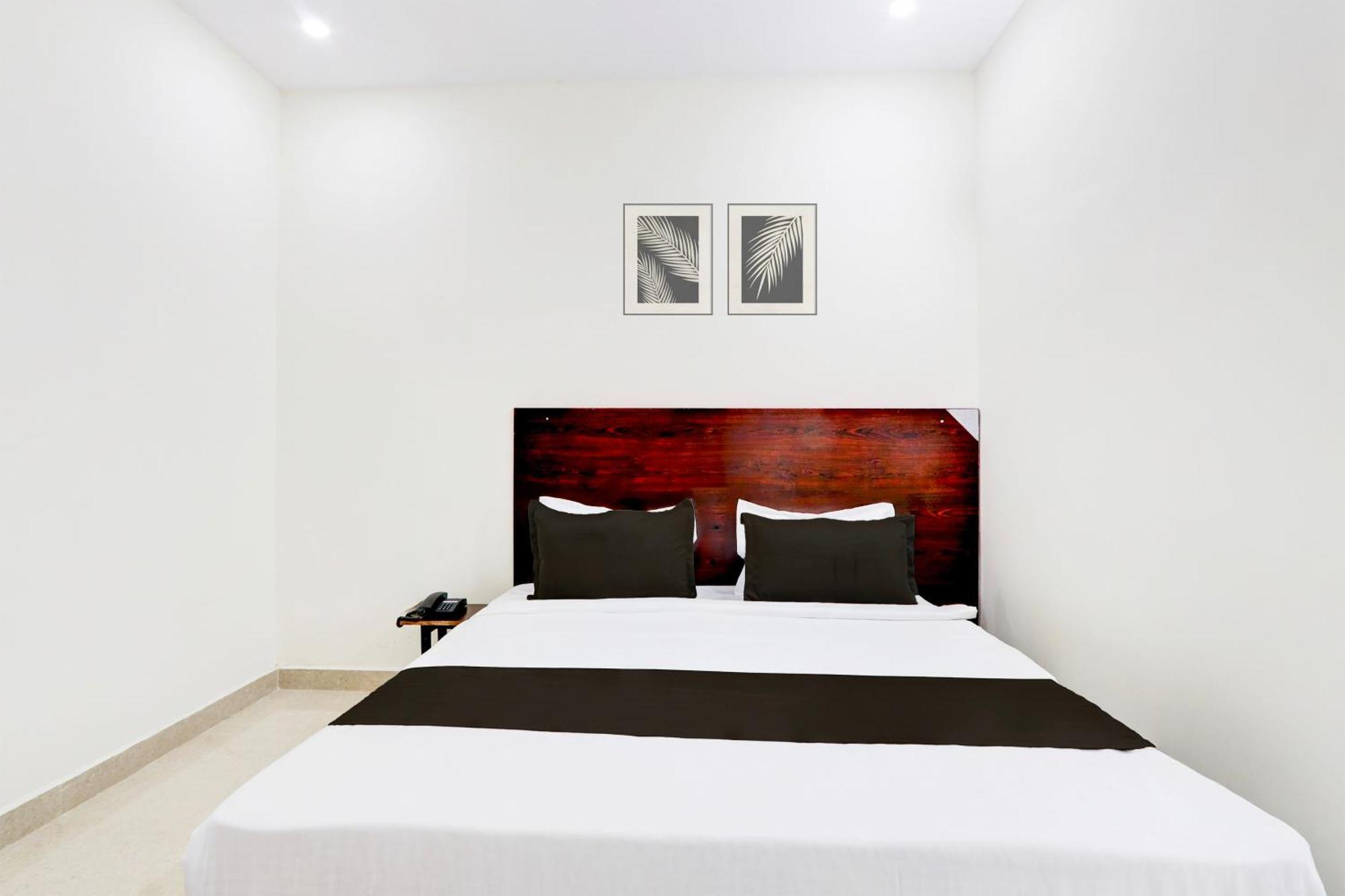 Hotel O Moon Star Maula Ali