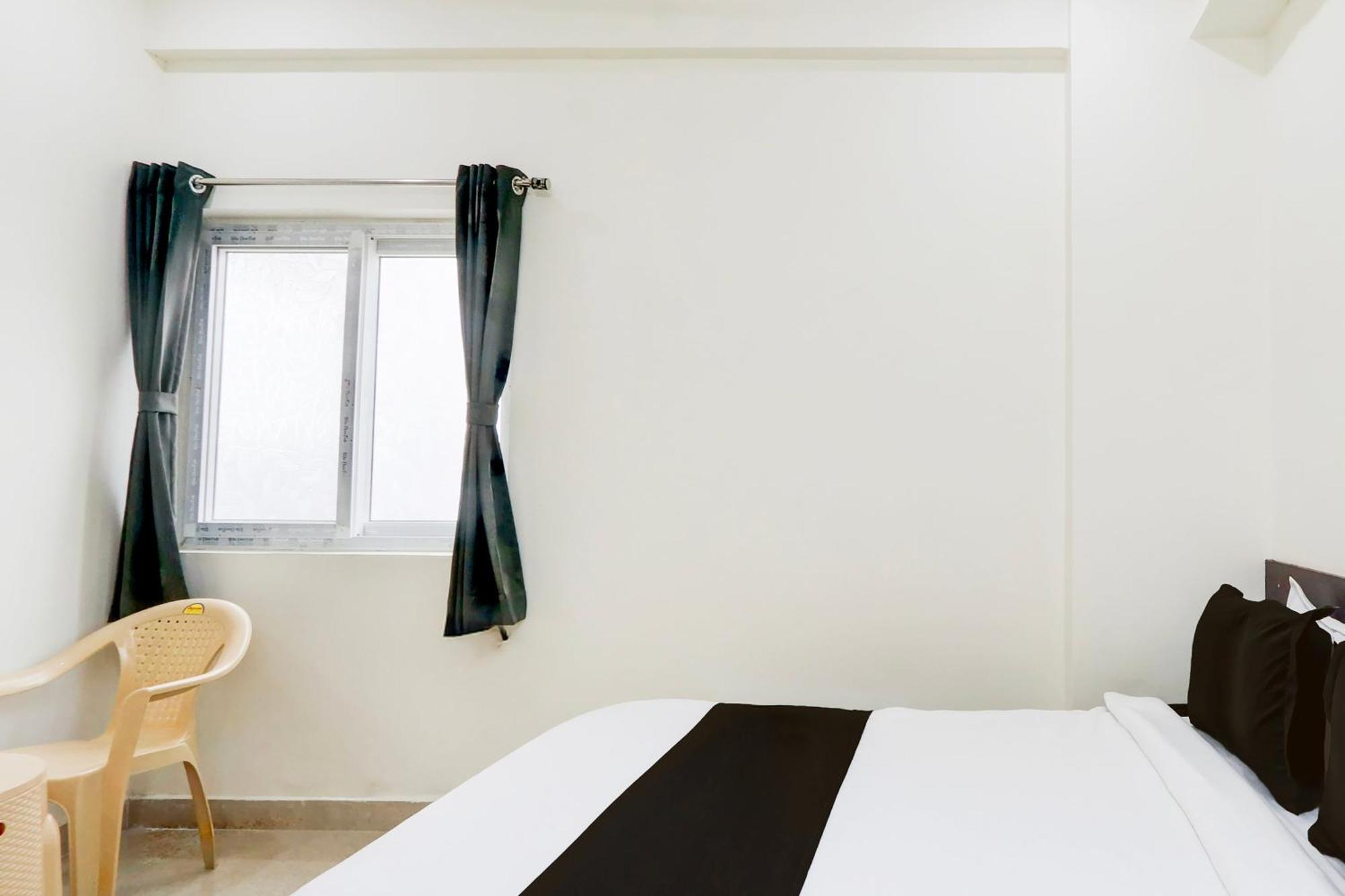 Hotel O Moon Star 3*