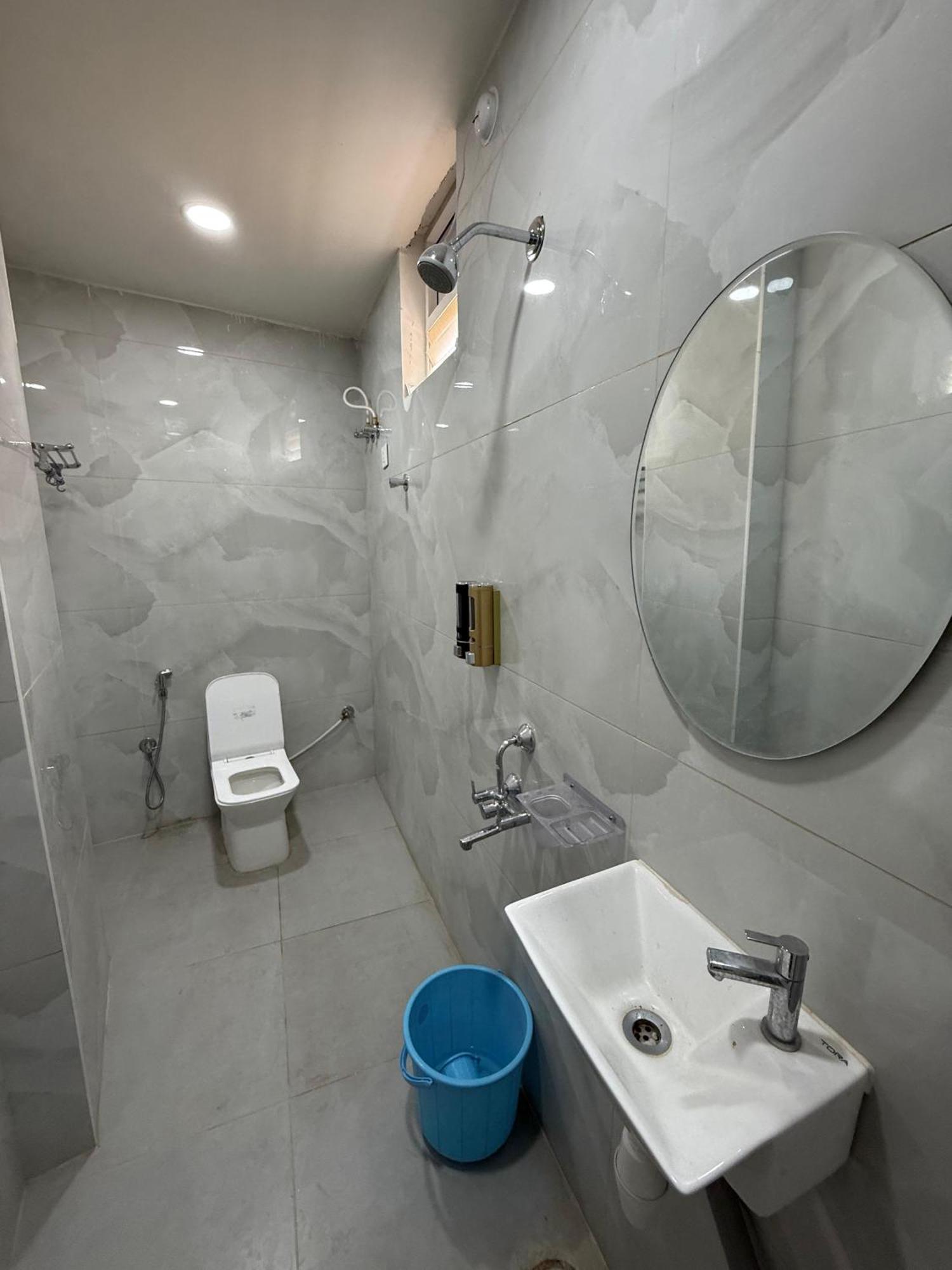 Hotel Vaarahi Chanda Nagar, Near Hitech