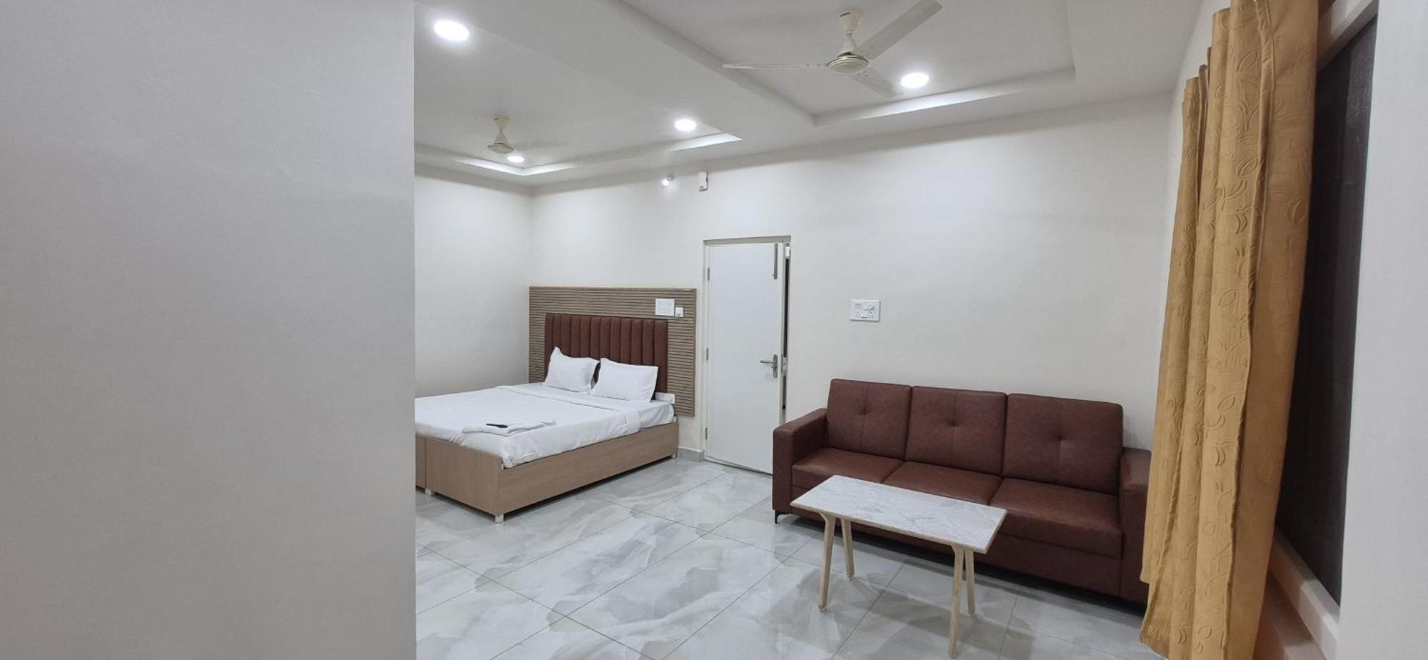 Vaarahi Chanda Nagar, Near Hitech Hotel Hyderabad