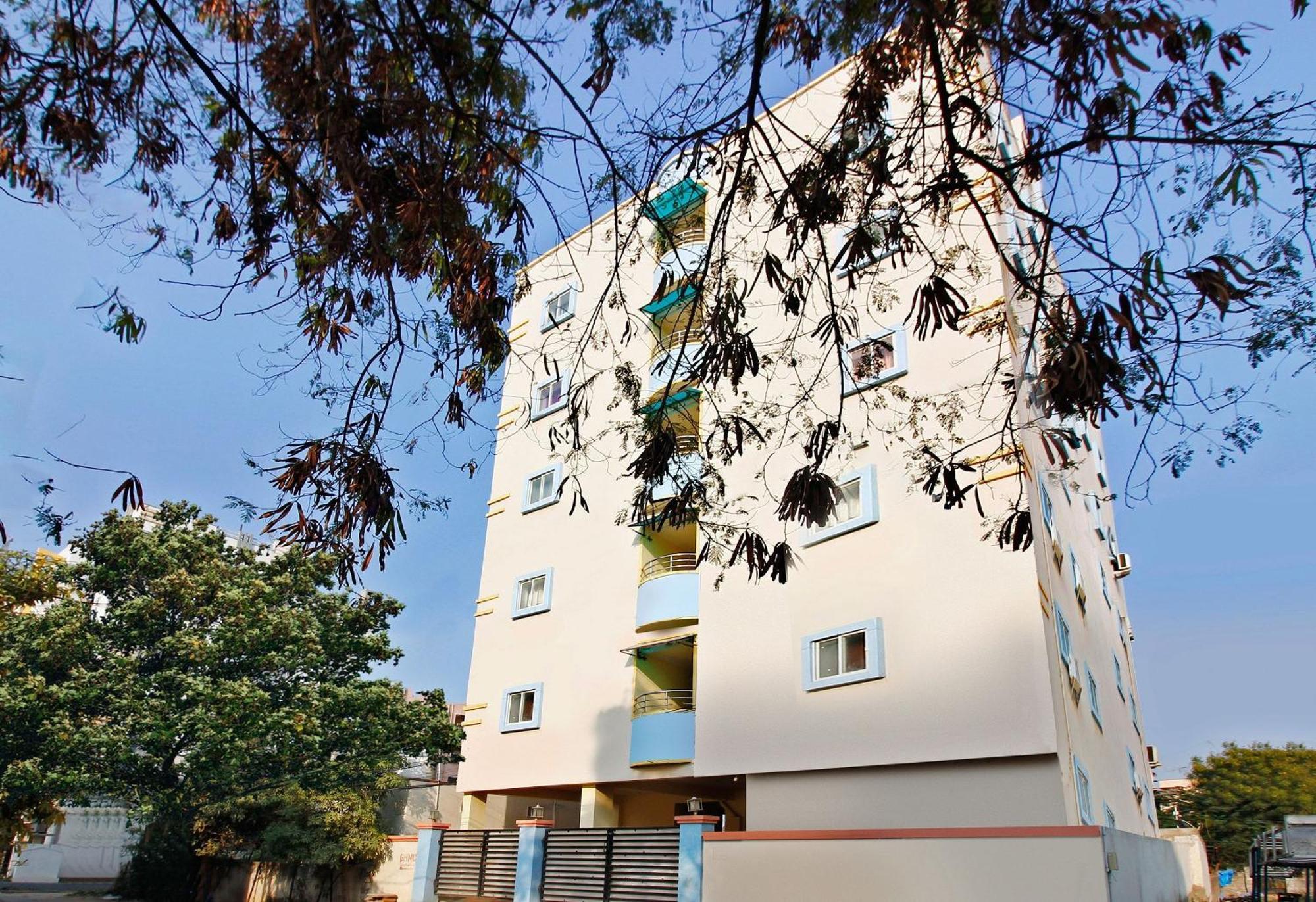 Super O Golden Hive Madhapur Near Shilparamam Hotel