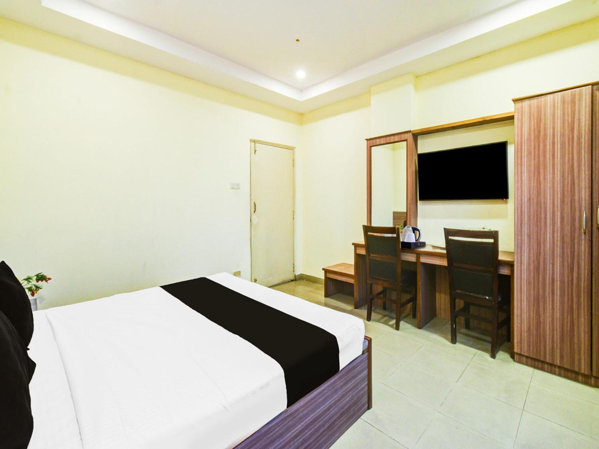 Hotel Super Townhouse Red Hills Lakdikapul Formerly Sitara Grand