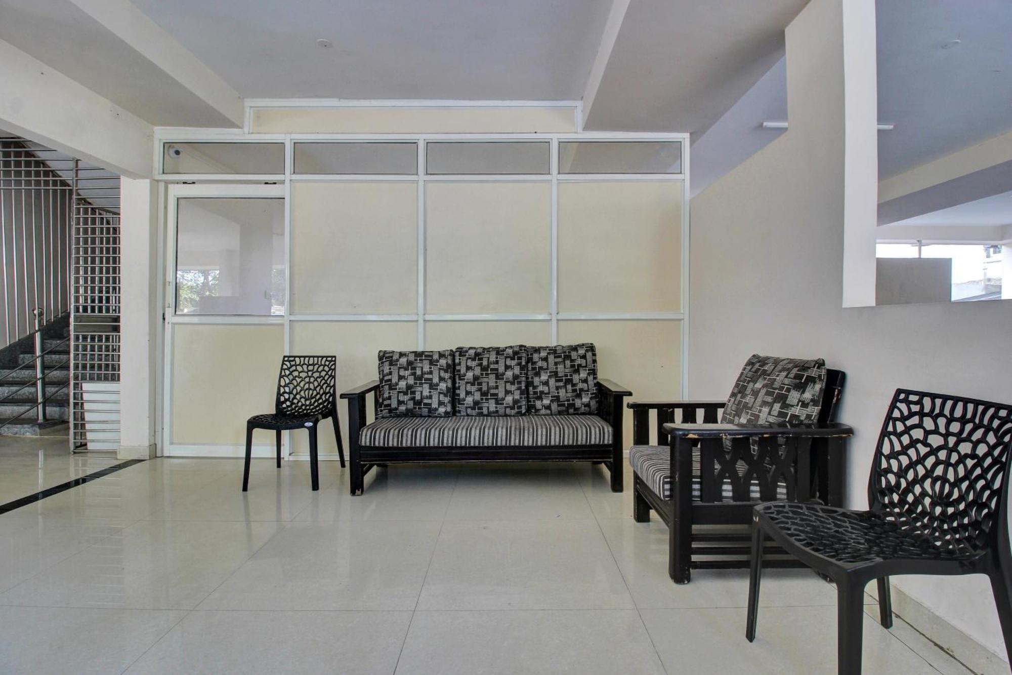 Hotel O Hillside Dlf Gachibowli Near Shilparamam