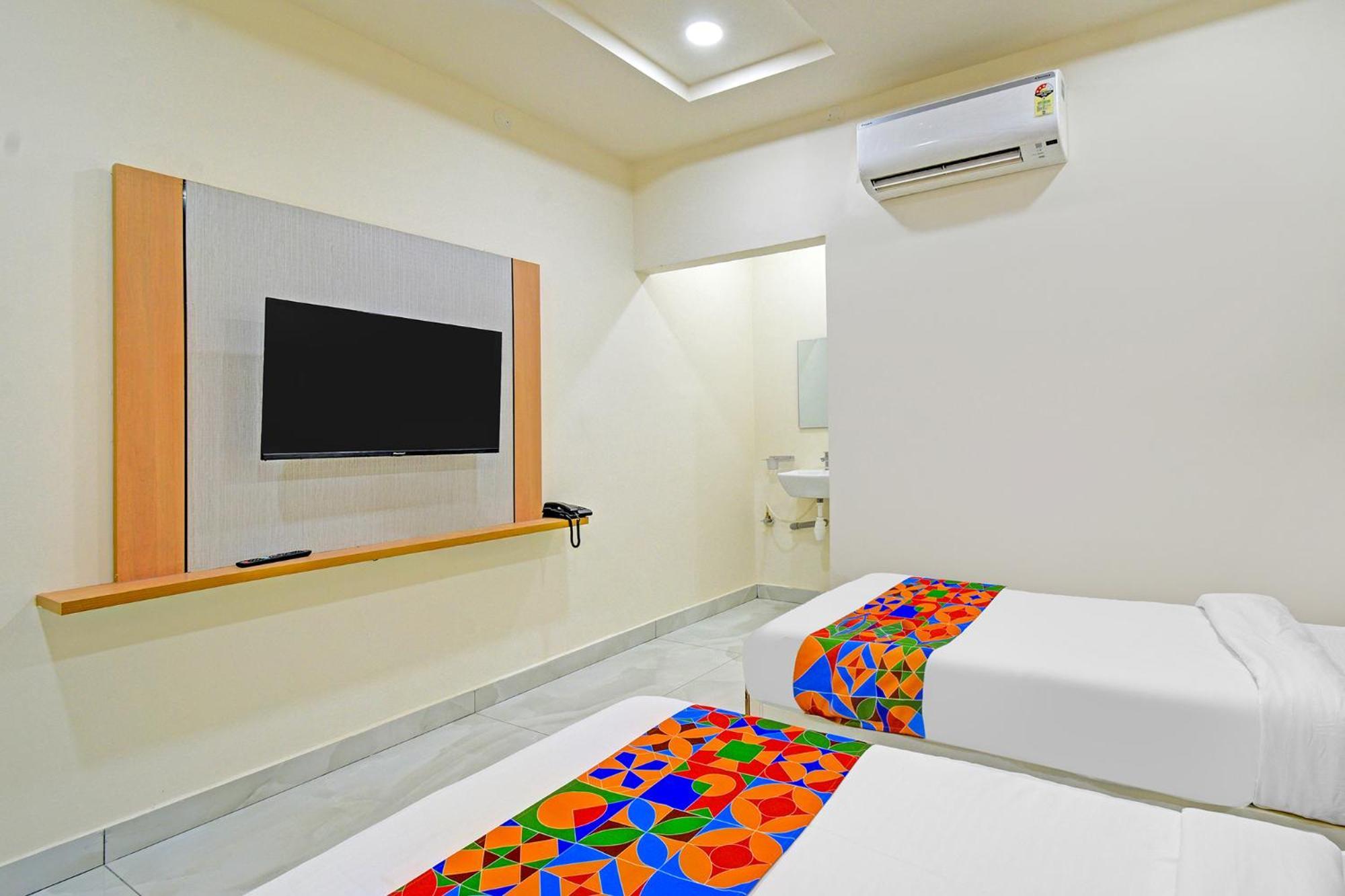 Fabhotel Lexus Grand- Nr Gsm Mall, Miyapur Hotel 3*