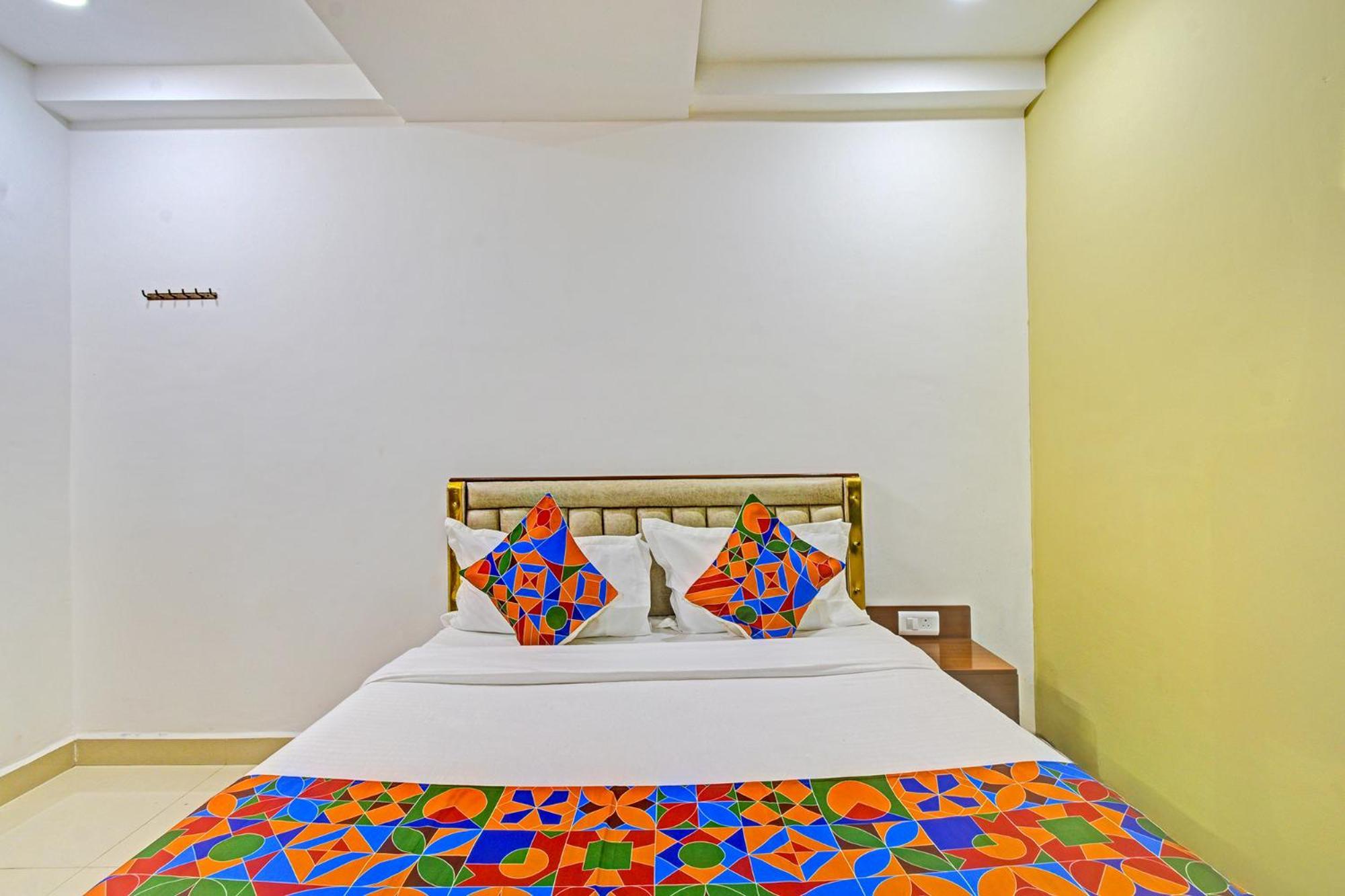Fabhotel Dolce Grand- Nr Yashoda Hospitals Hitech Hotel