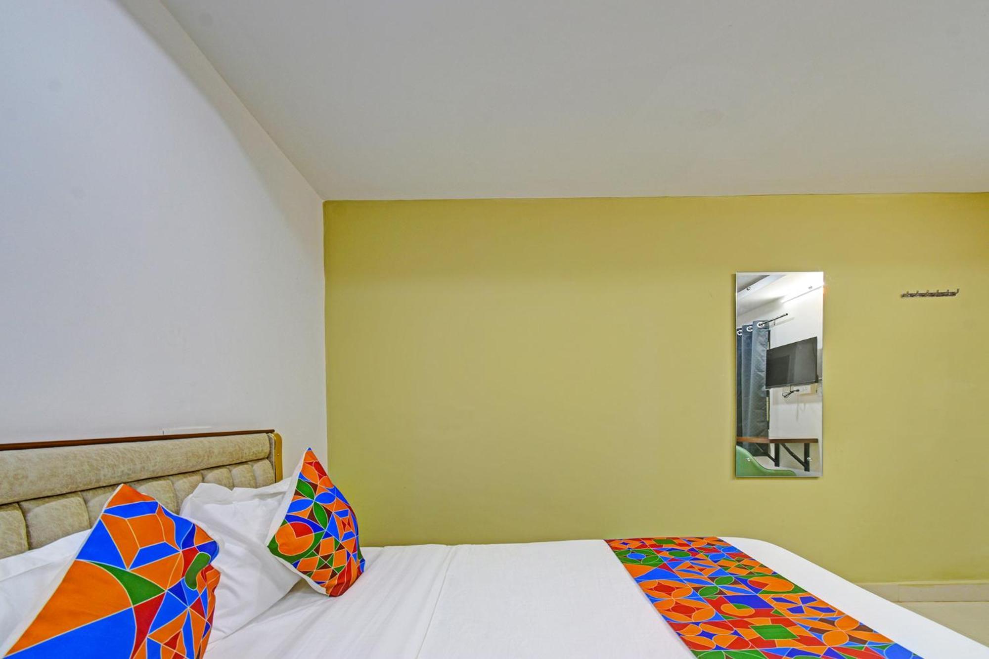 Fabhotel Dolce Grand- Nr Yashoda Hospitals Hitech