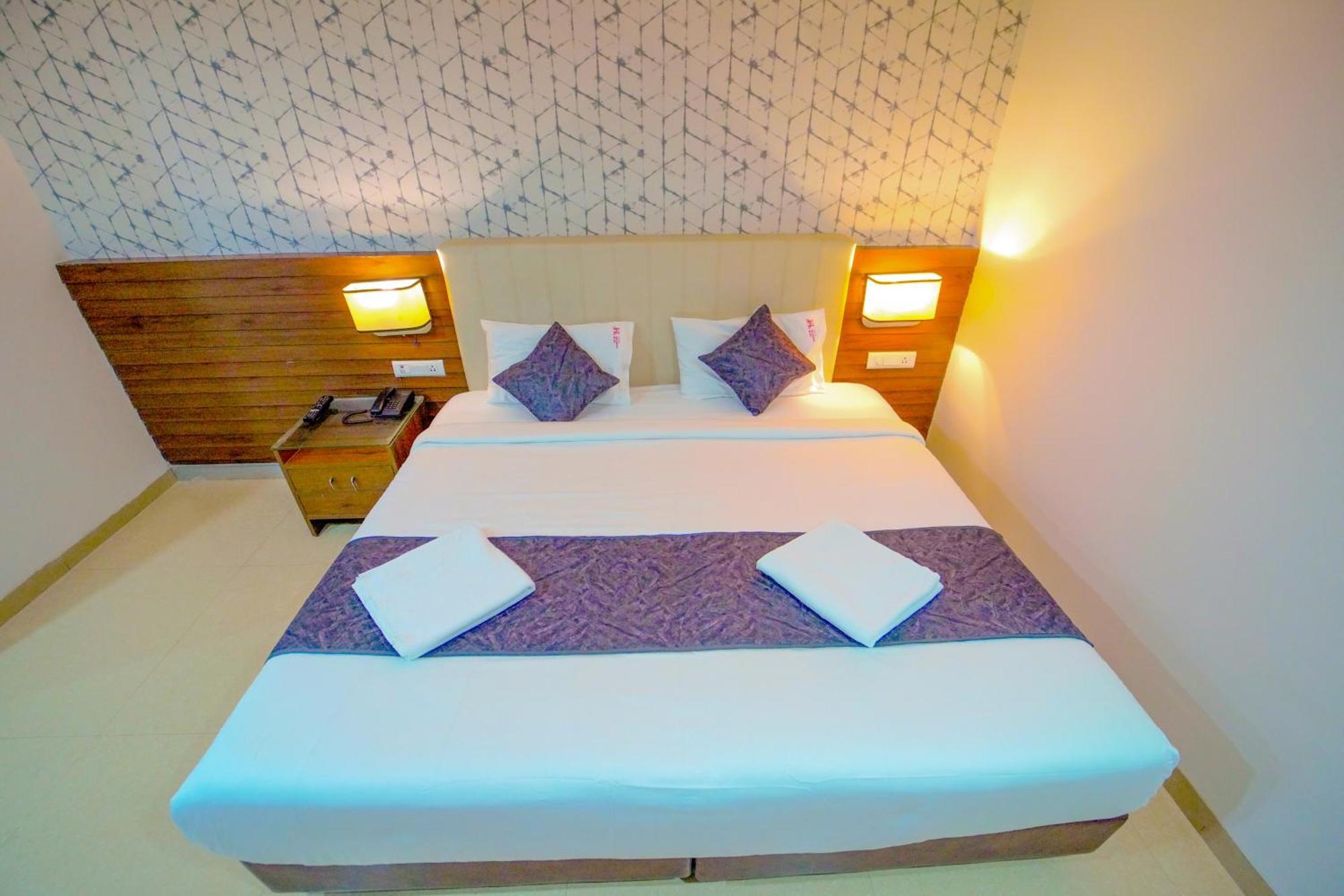 Hotel Occassia Bliss - Premium With Rooftop Restaurant & Bar In Miyapur Lingampalli