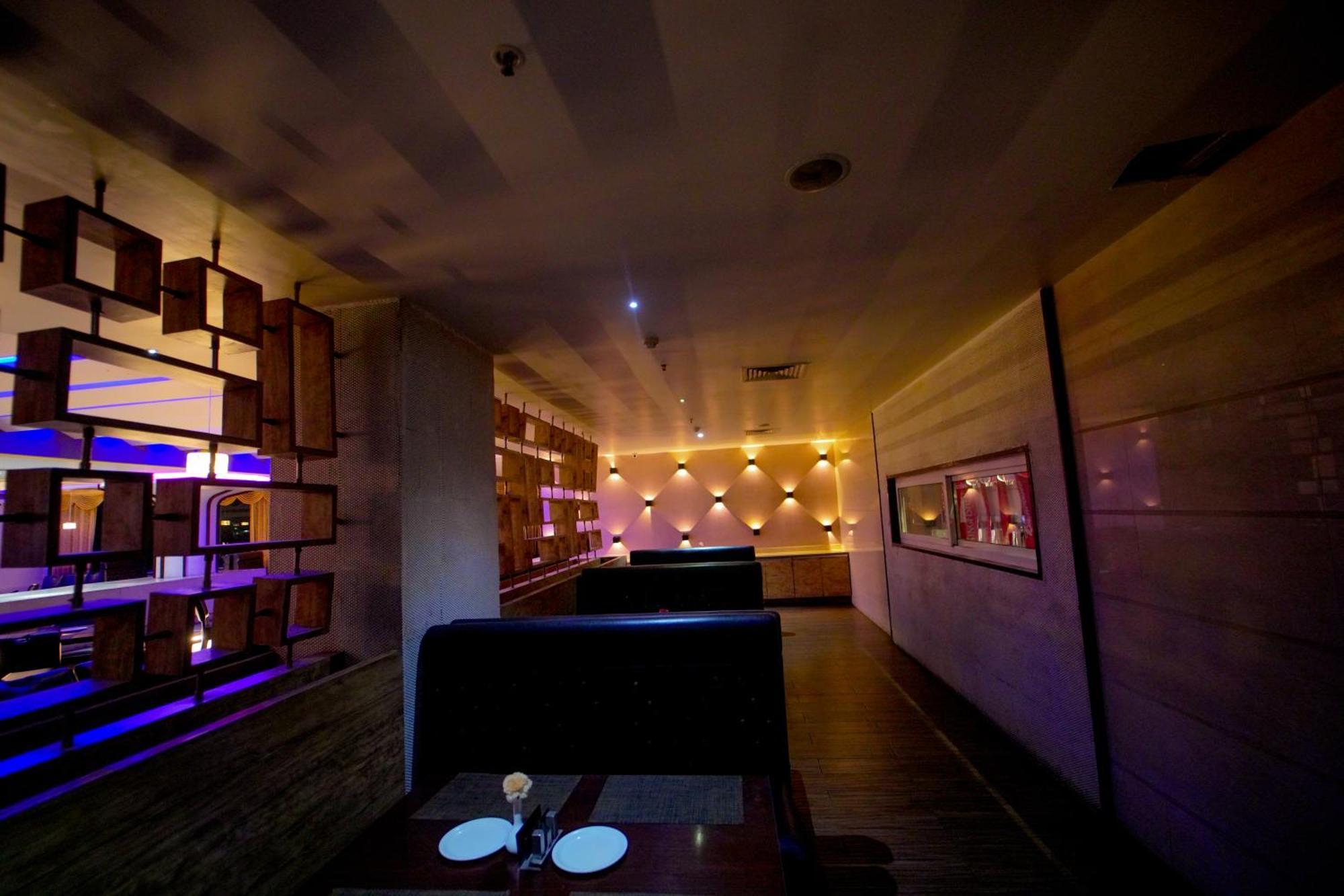 Occassia Bliss - Premium With Rooftop Restaurant & Bar In Miyapur Lingampalli