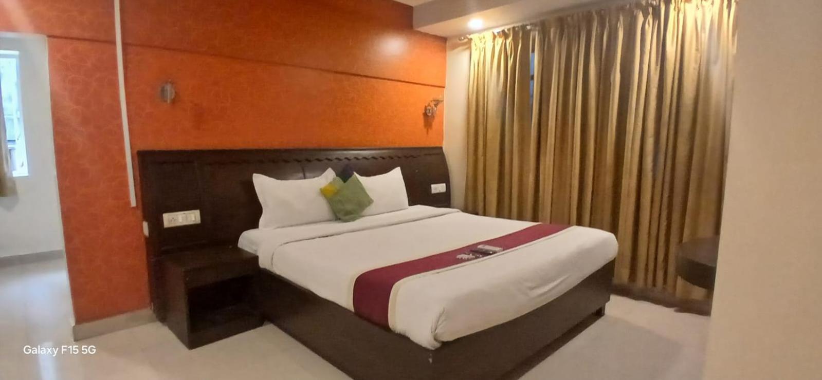 Grand Plaza Hotel - Free Breakfast Nampally - Hyderabad Railway Station - Deccan Railway Station - Lakdikapul 3* Hyderabad