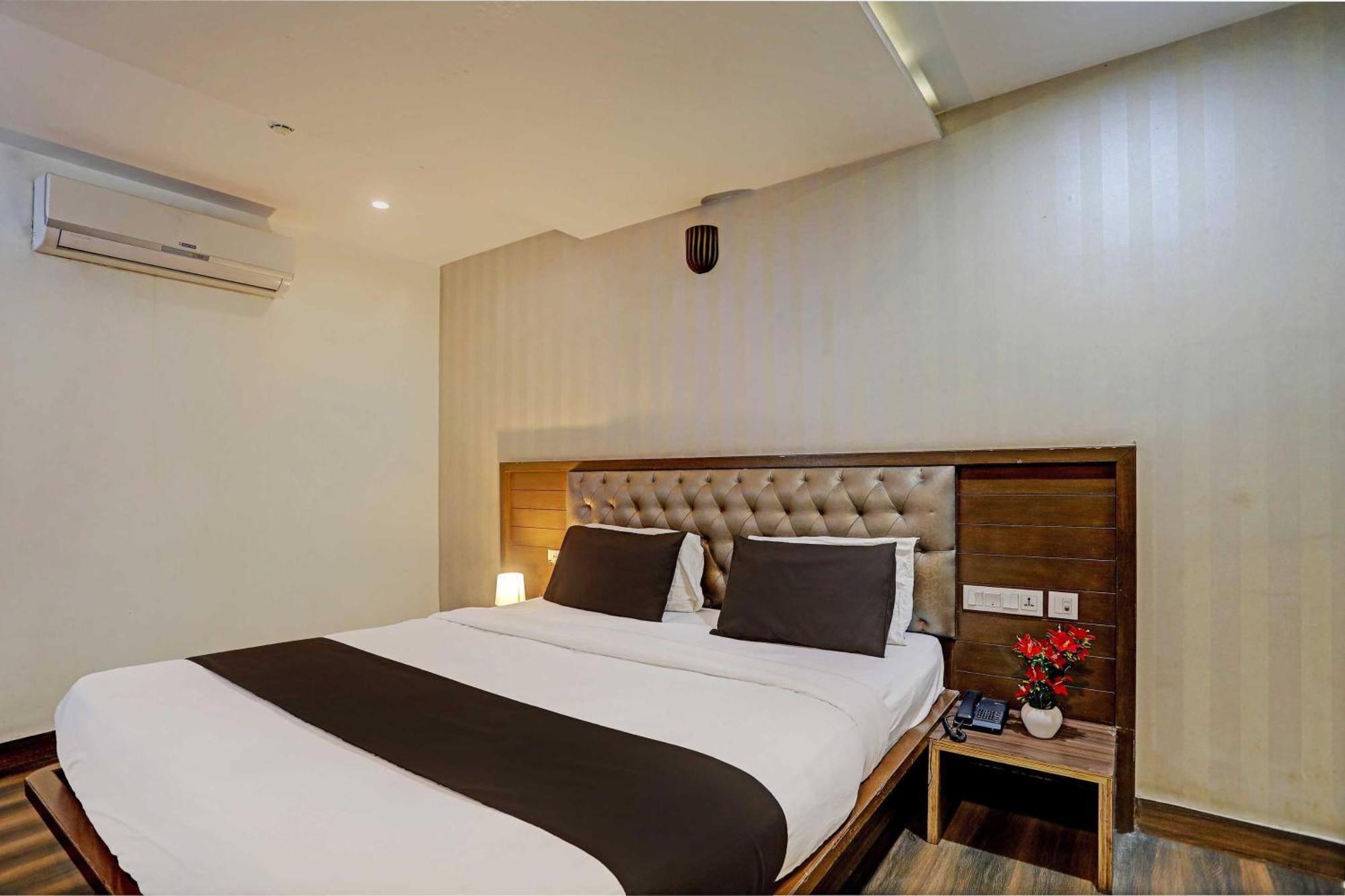 Collection O Kothapet Hotel Hyderabad