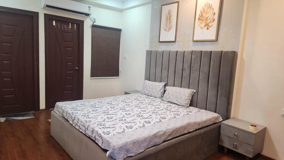 Apartment Center