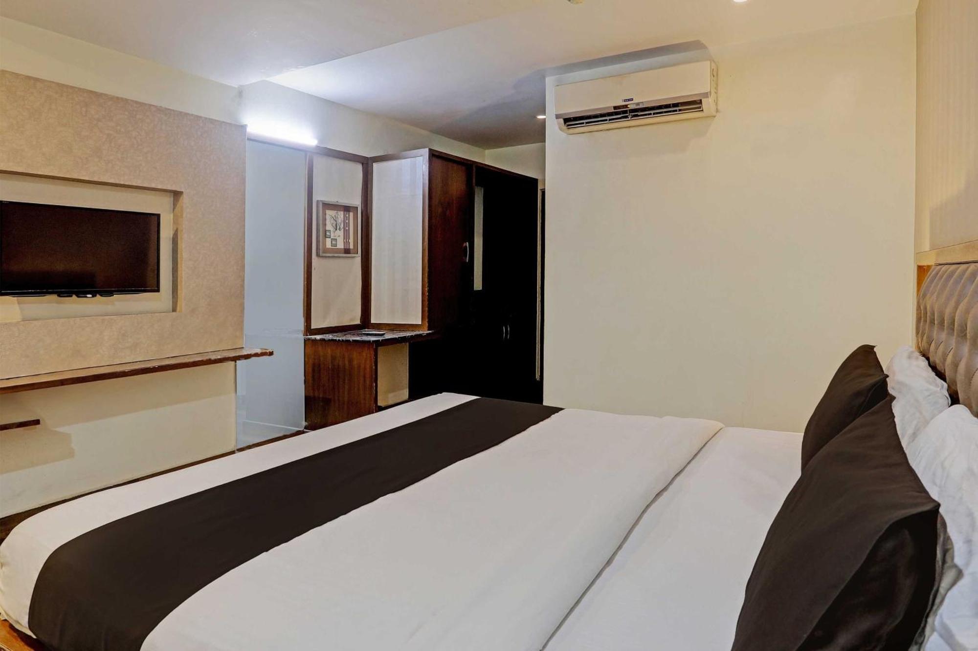 Collection O Kothapet Hotel