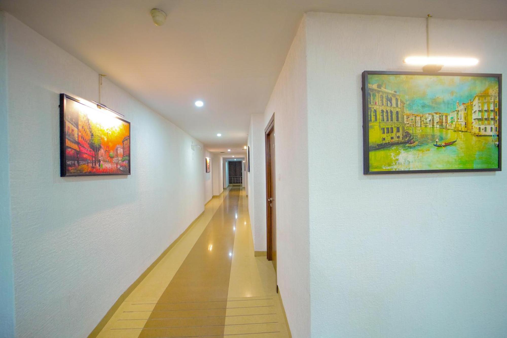 Occassia Bliss - Premium With Rooftop Restaurant & Bar In Miyapur Hotel