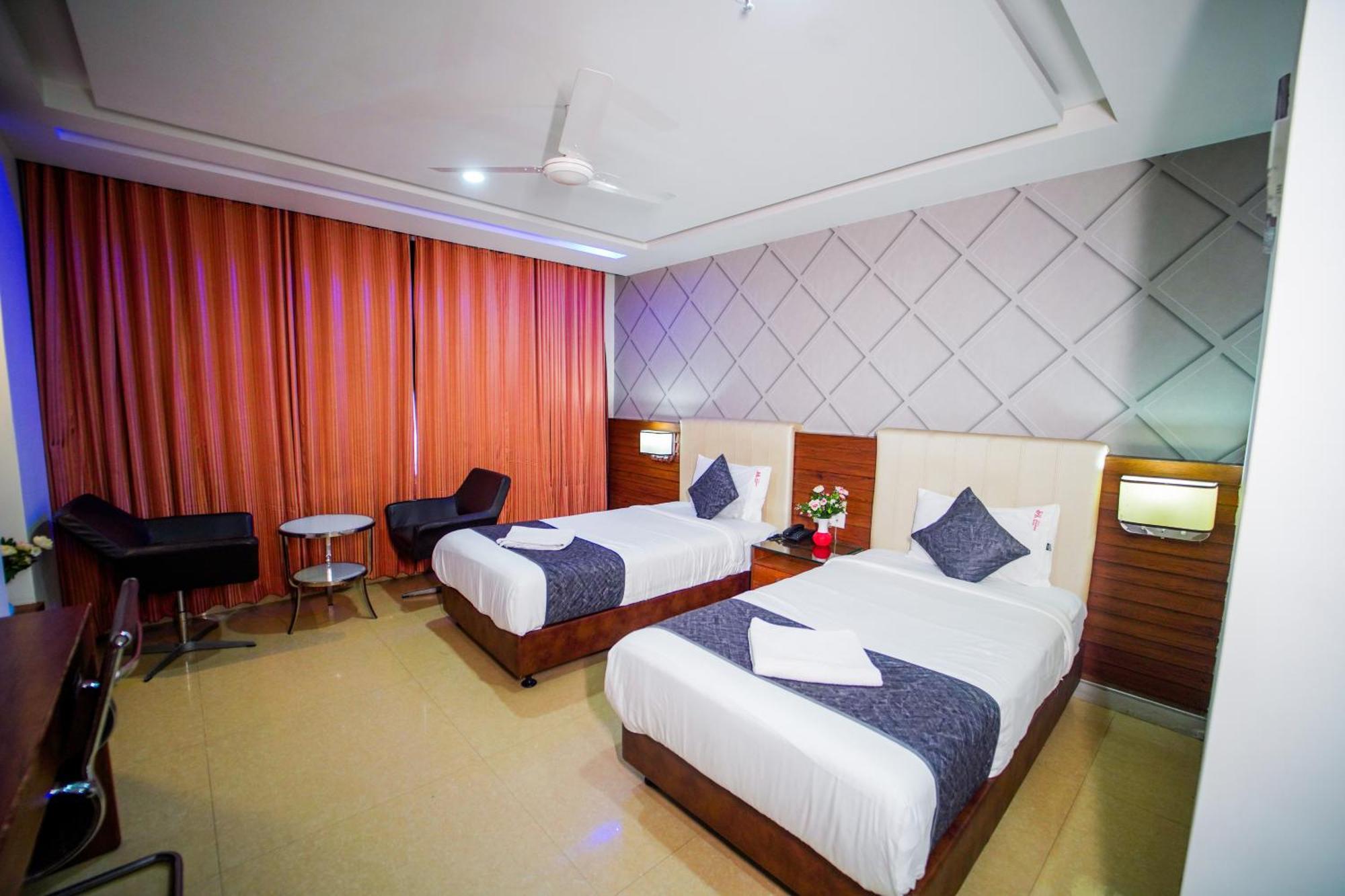 Occassia Bliss - Premium With Rooftop Restaurant & Bar In Miyapur Hotel