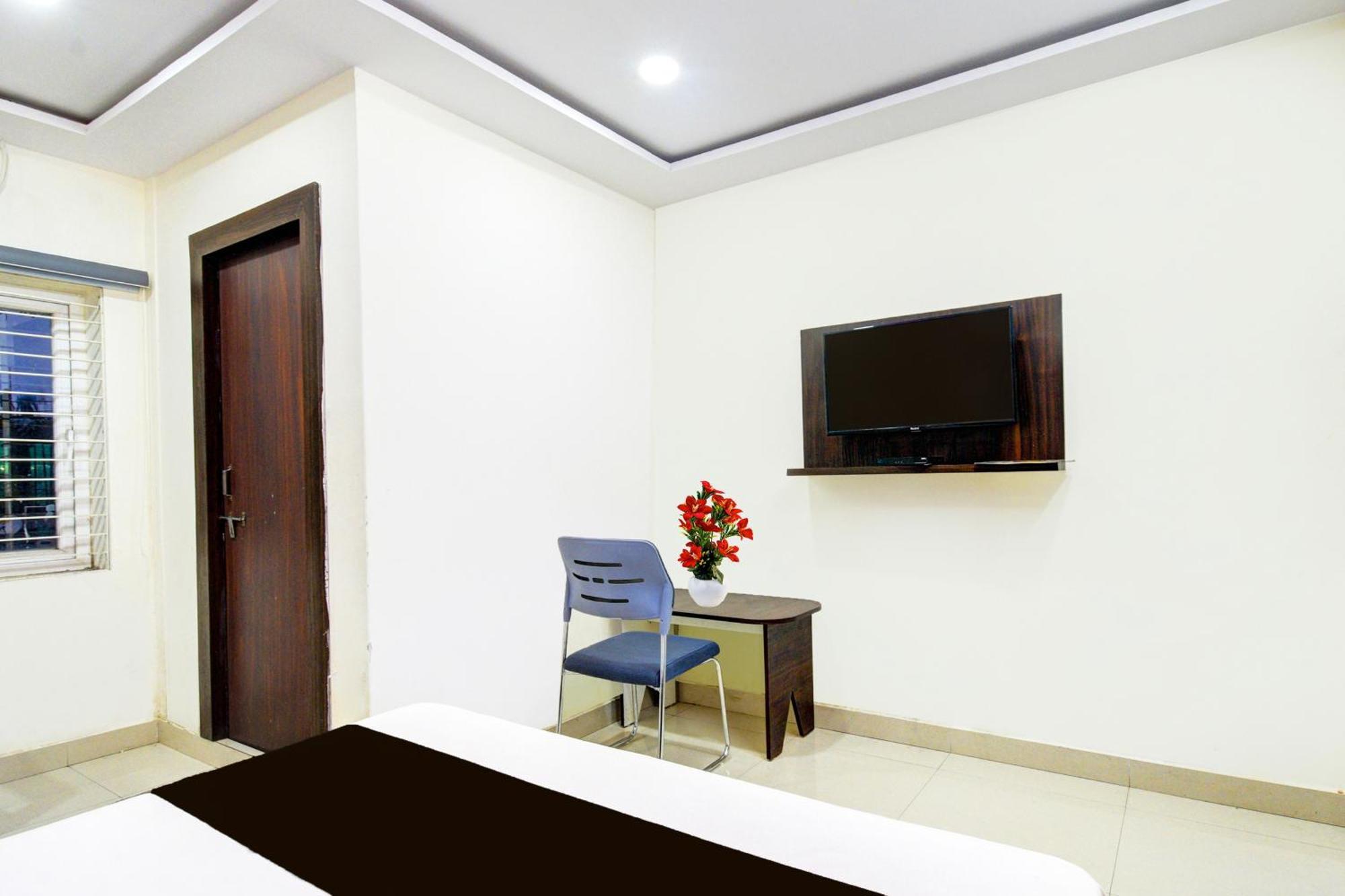 Hotel Hotel O Mayur Inn