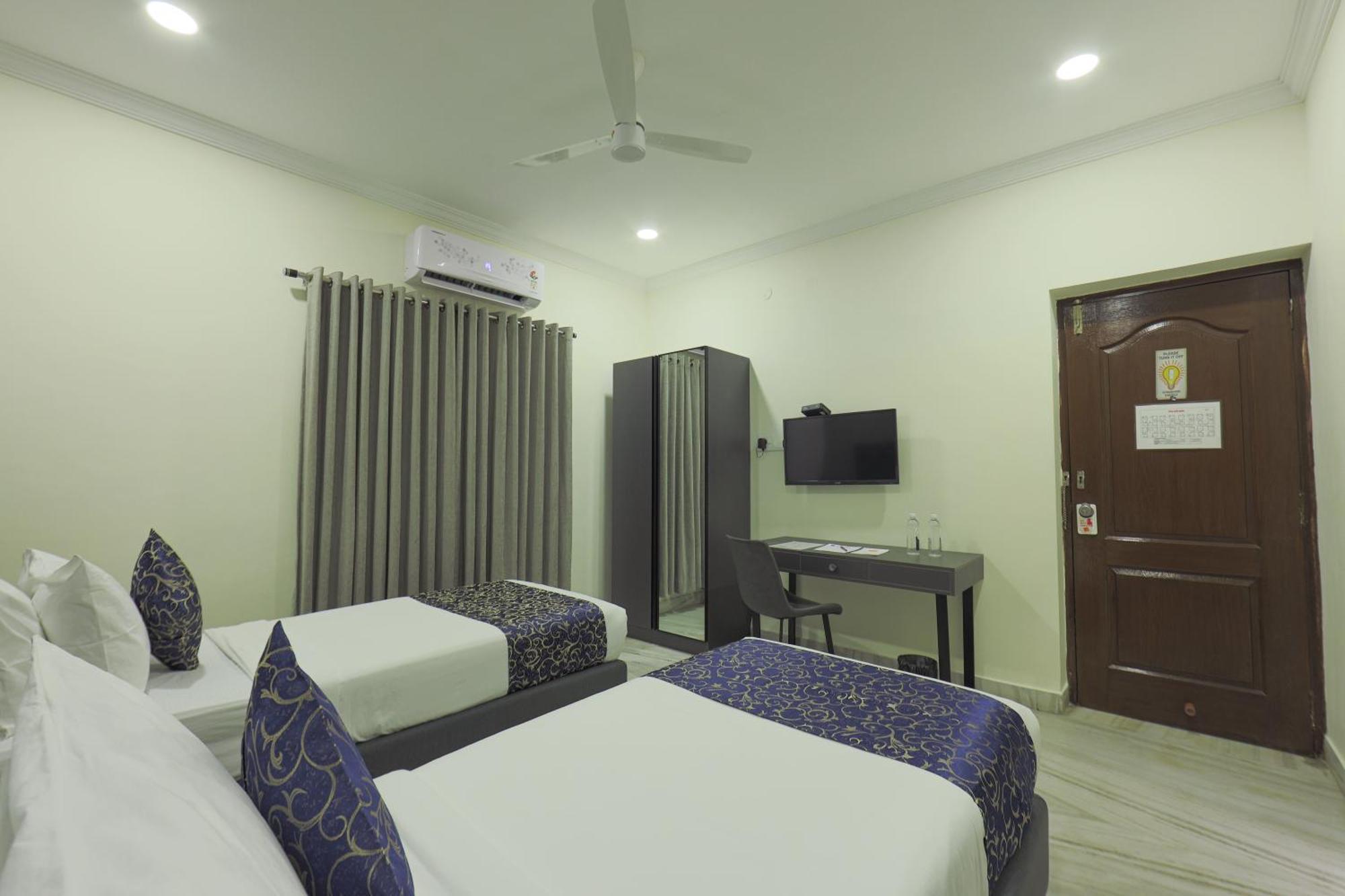 Hotel Athome & Serviced Apartments By Deccan Serai Hotels 3* Hyderabad