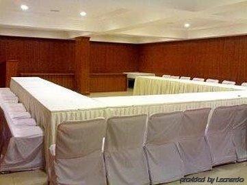 Hotel Genx Banjara Hill 1589