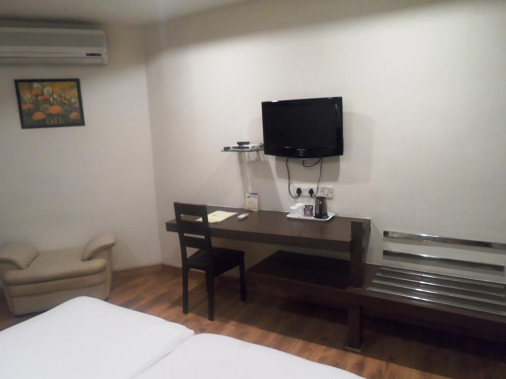 Hotel Woodbridge Grand